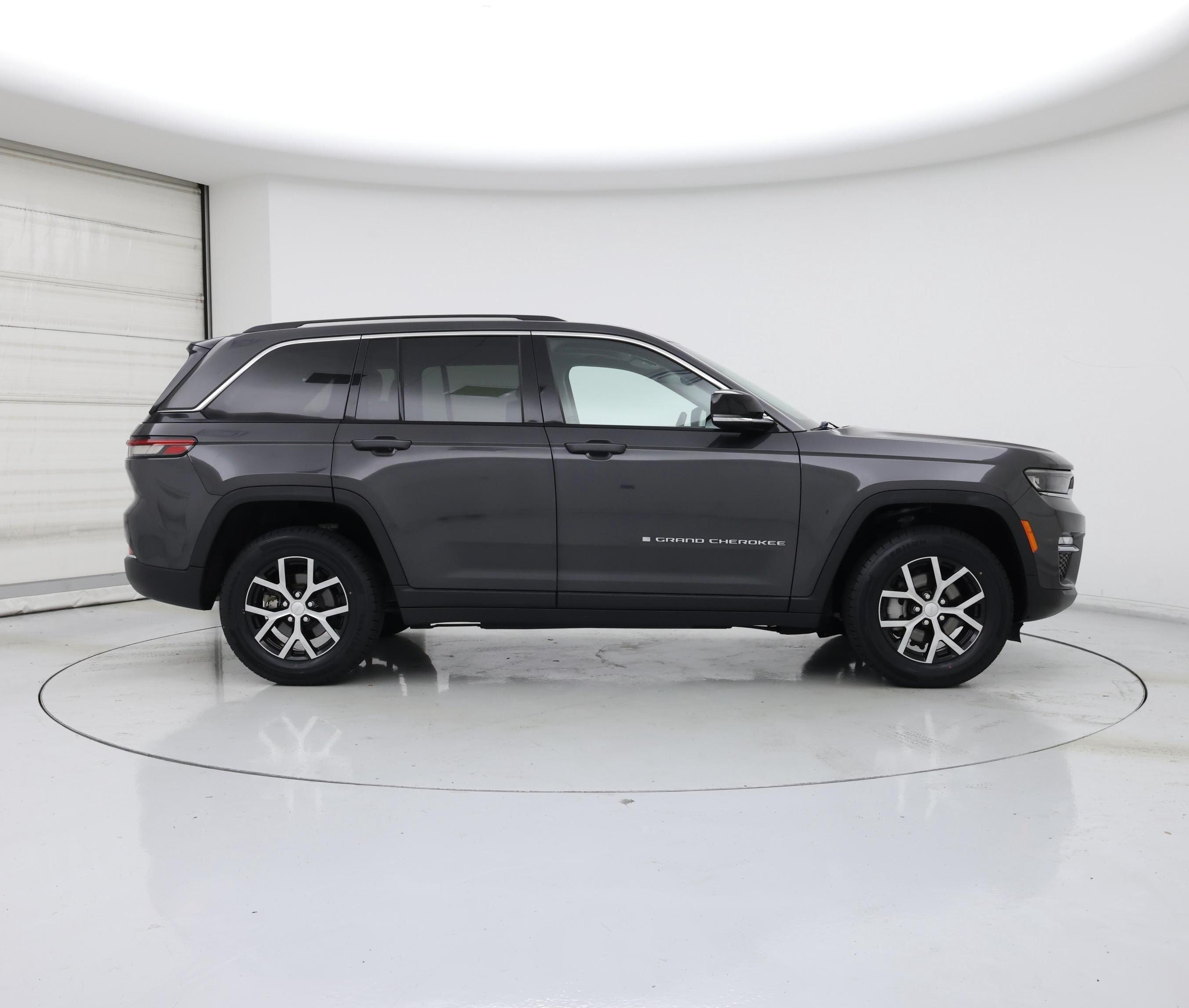 Thumbnail: 2023 Jeep Grand Cherokee - 7