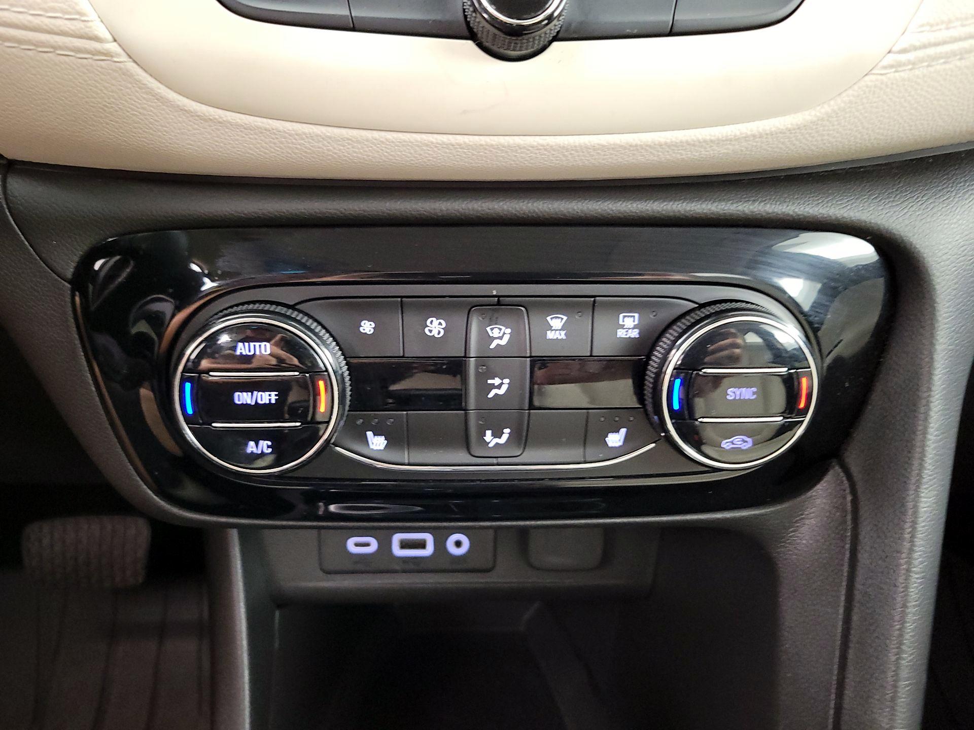 Thumbnail: 2020 Buick Encore GX - 16