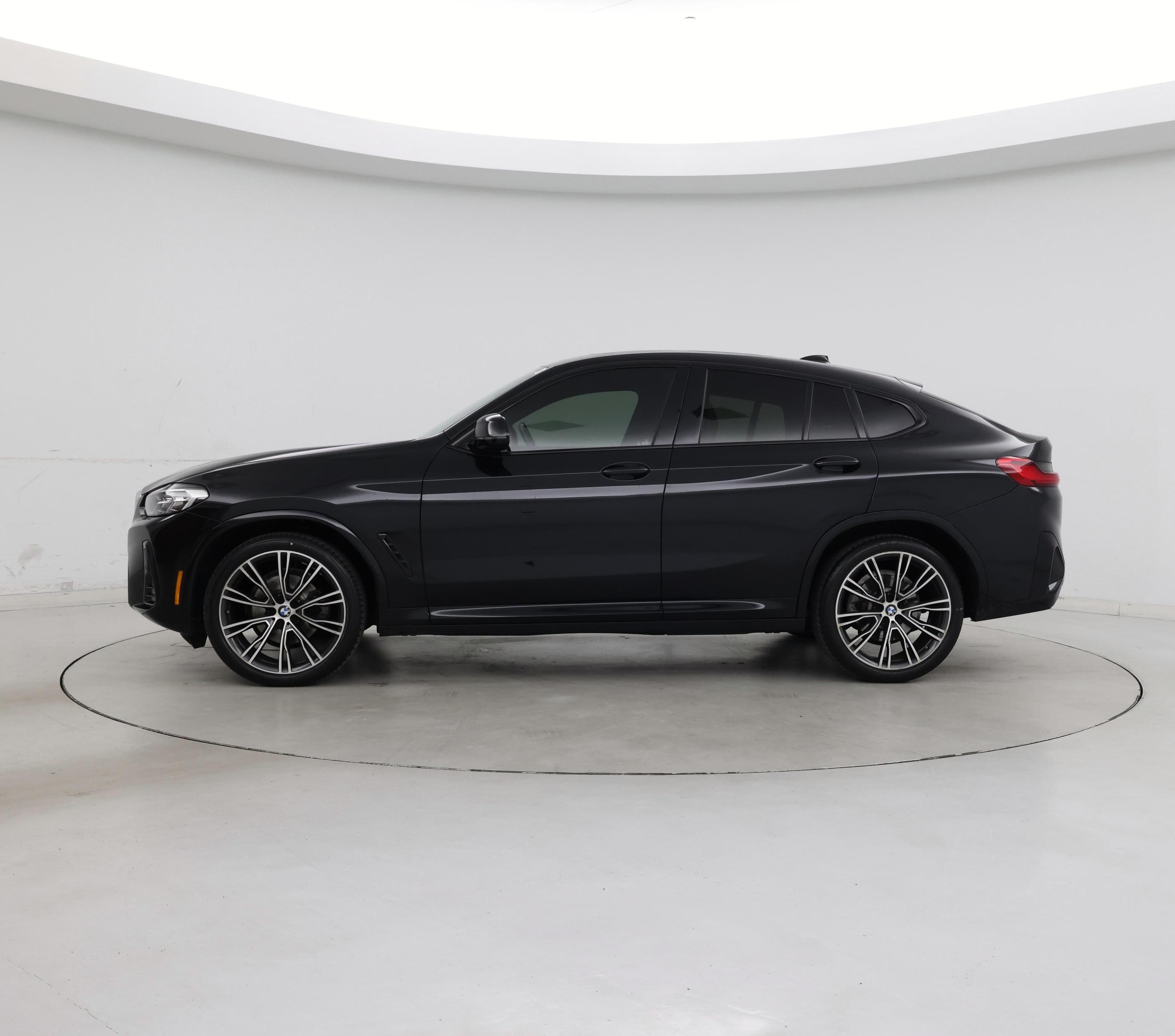 Thumbnail: 2022 BMW X4 - 3