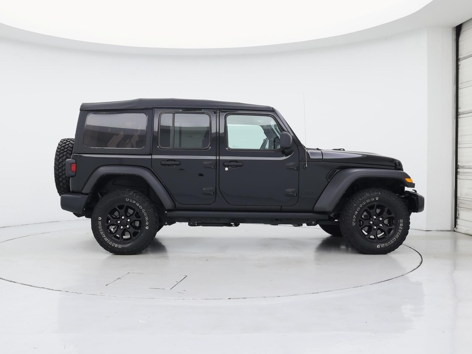 2022 Jeep Wrangler Unlimited Willys - Photo 8