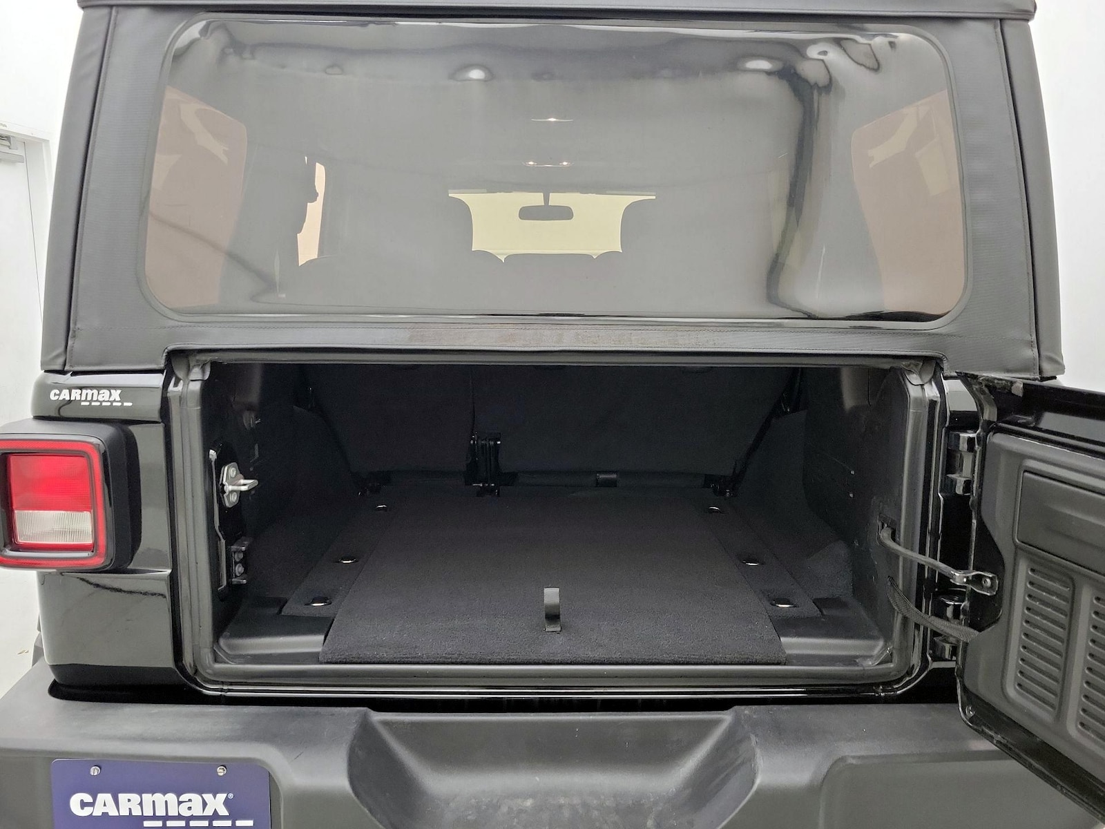 2022 Jeep Wrangler Unlimited Willys - Photo 21