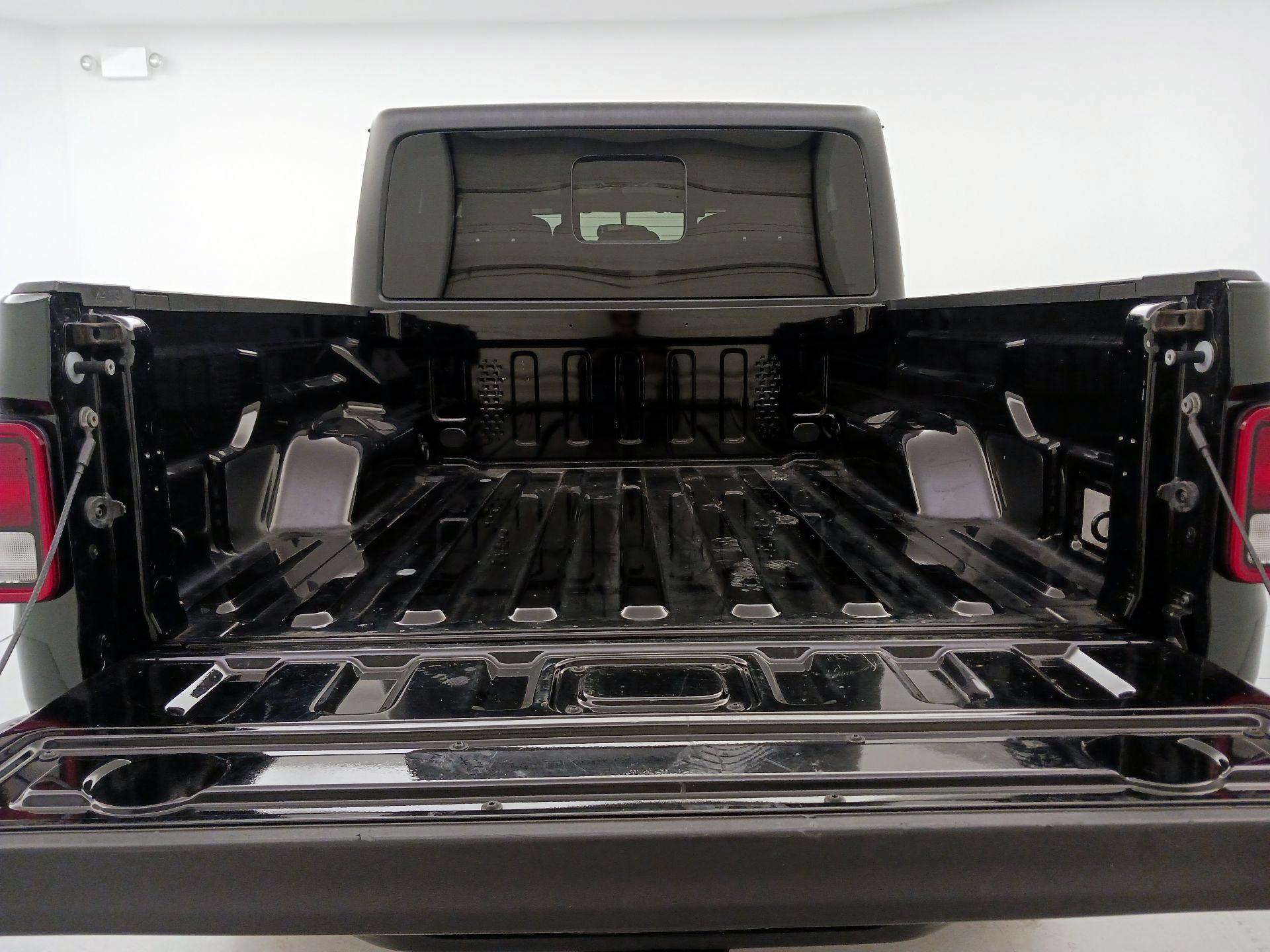 Thumbnail: 2022 Jeep Gladiator - 20