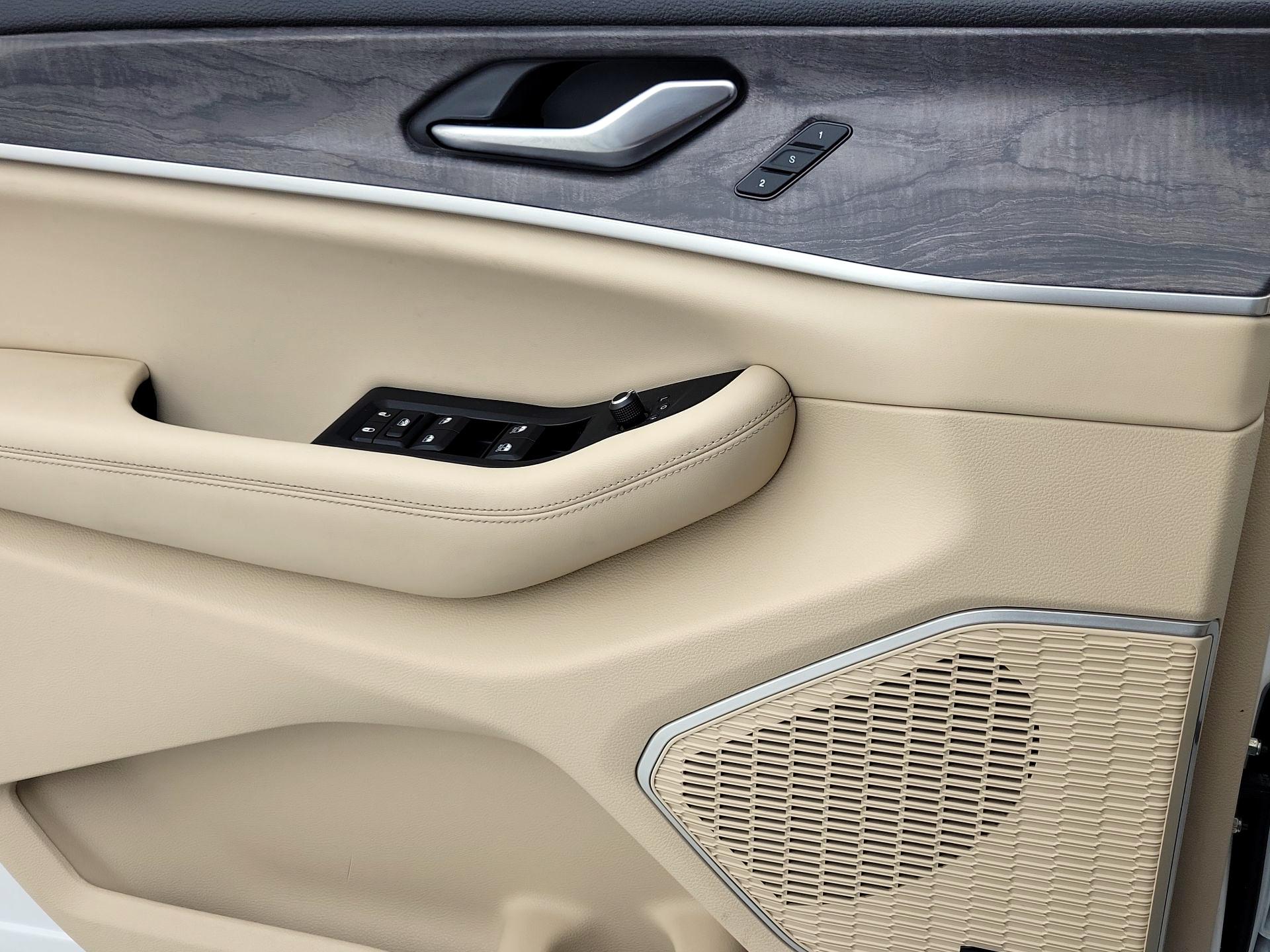 Thumbnail: 2023 Jeep Grand Cherokee - 12