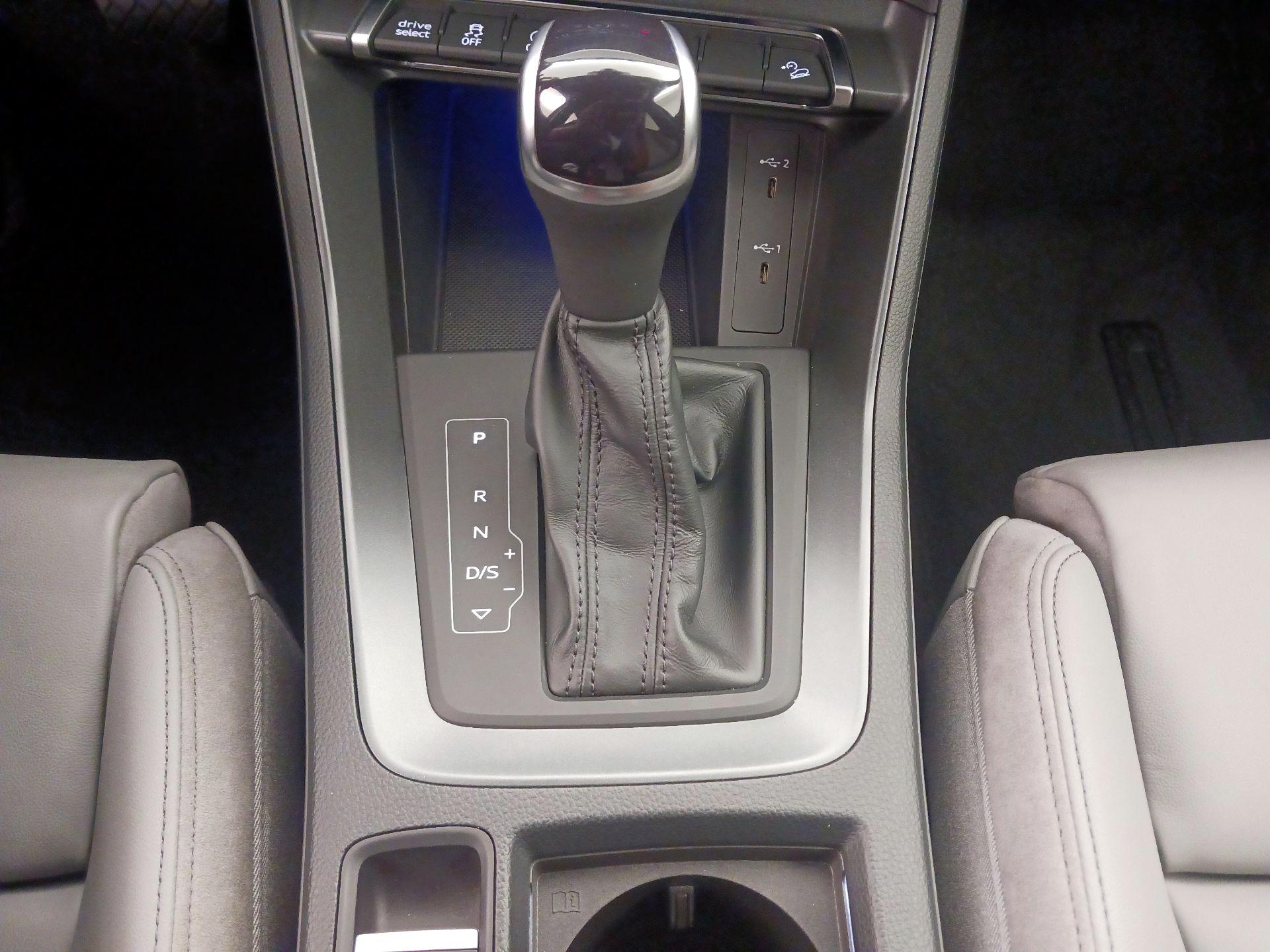 Thumbnail: 2022 Audi Q3 - 18