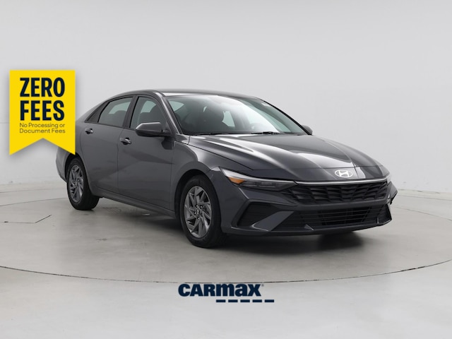 Gray 2024 Hyundai Elantra SEL FWD Sedan Front-Wheel Drive Automatic