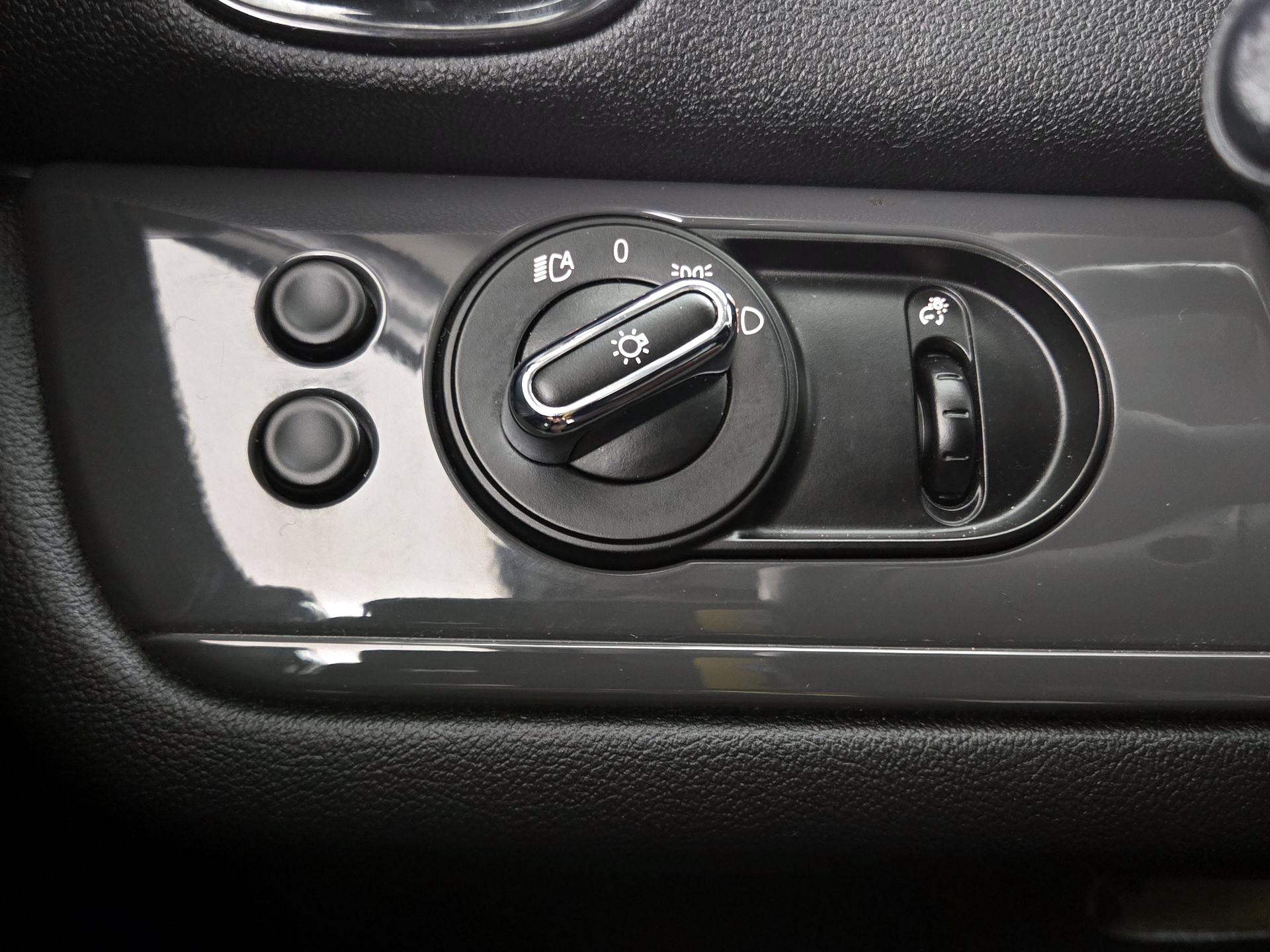 Thumbnail: 2017 MINI Cooper Countryman - 13