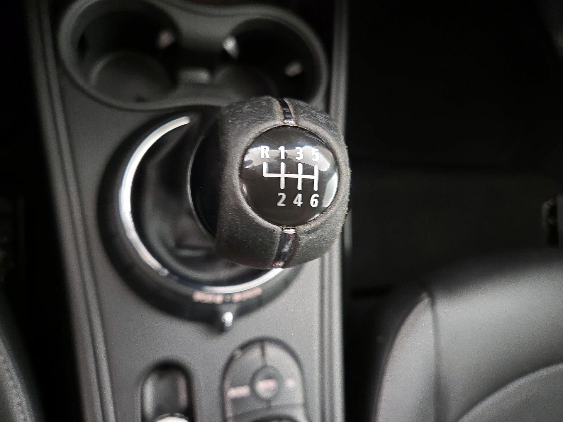 Thumbnail: 2017 MINI Cooper Countryman - 17