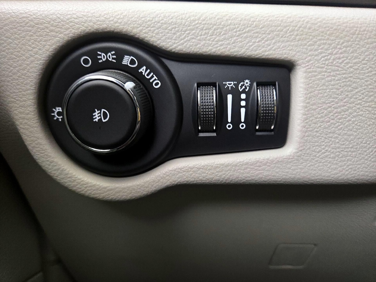 2020 Chrysler Pacifica Touring - Photo 14