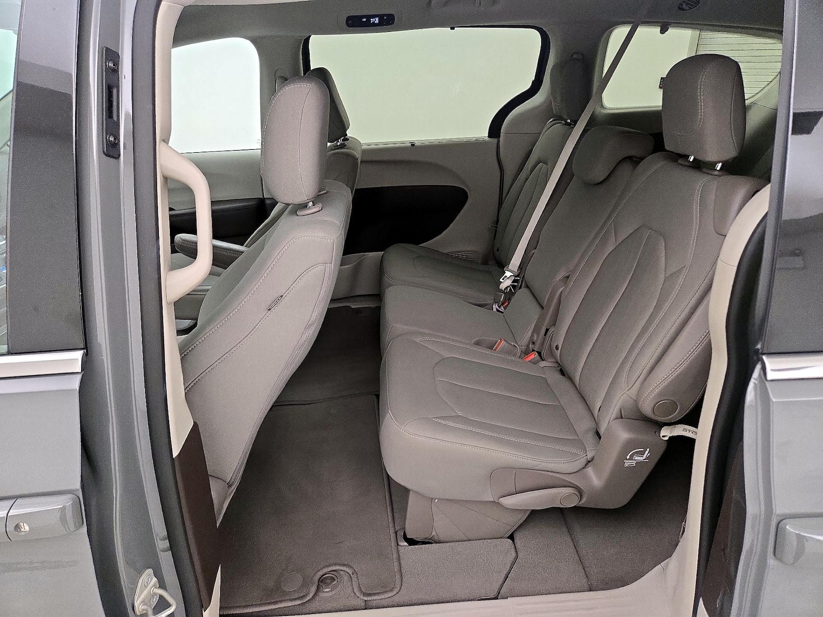2020 Chrysler Pacifica Touring - Photo 21