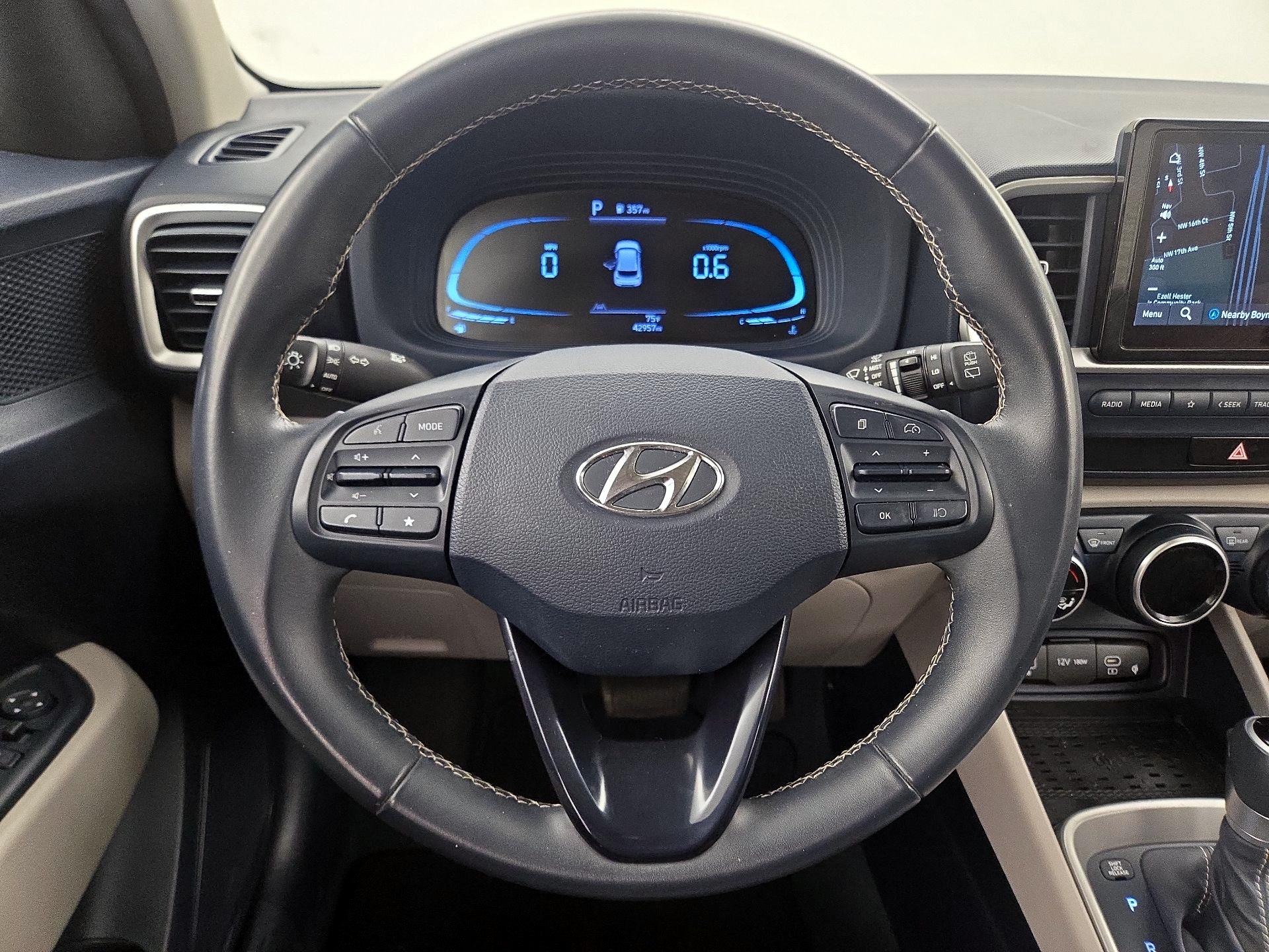 Thumbnail: 2023 Hyundai Venue - 10