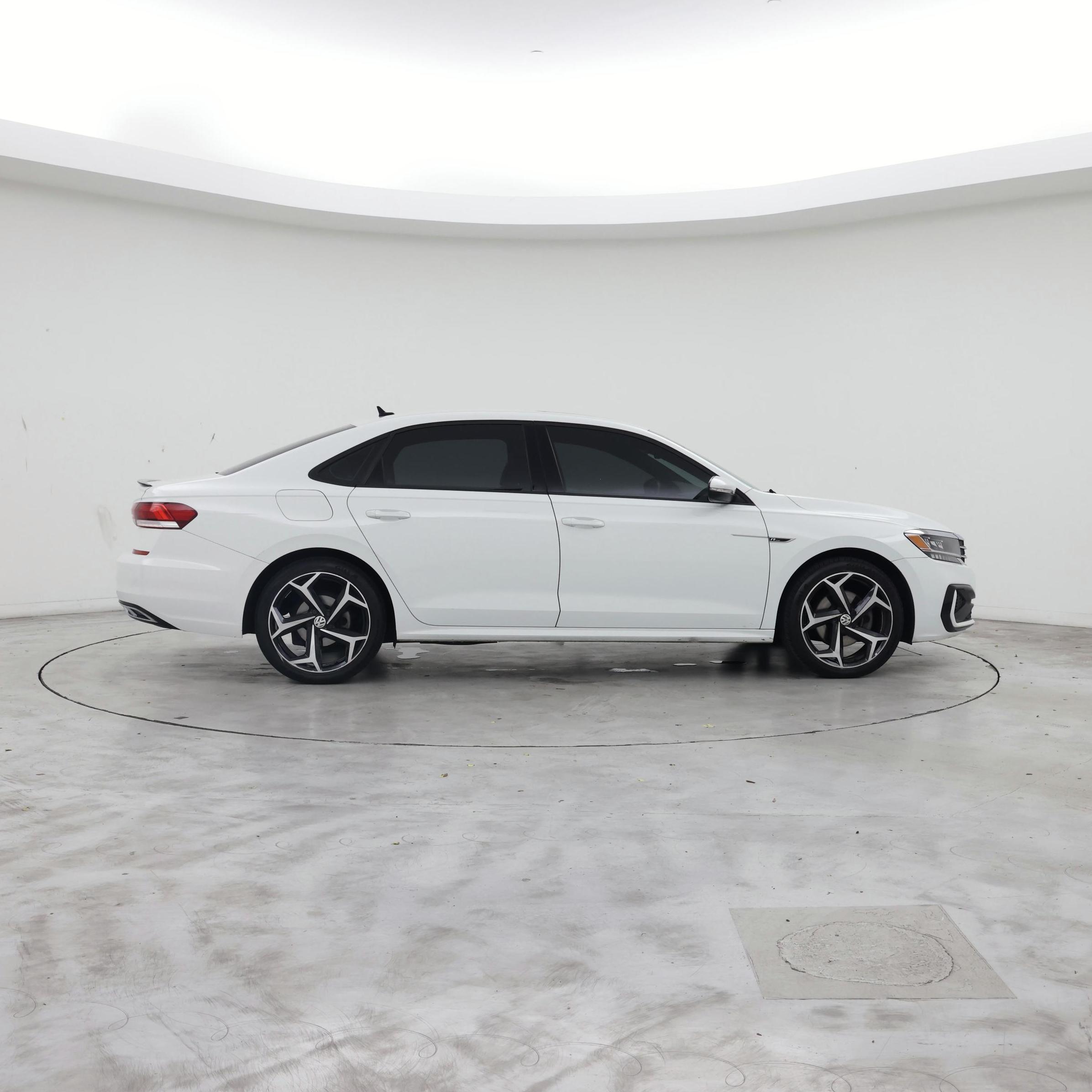 Thumbnail: 2022 Volkswagen Passat - 7