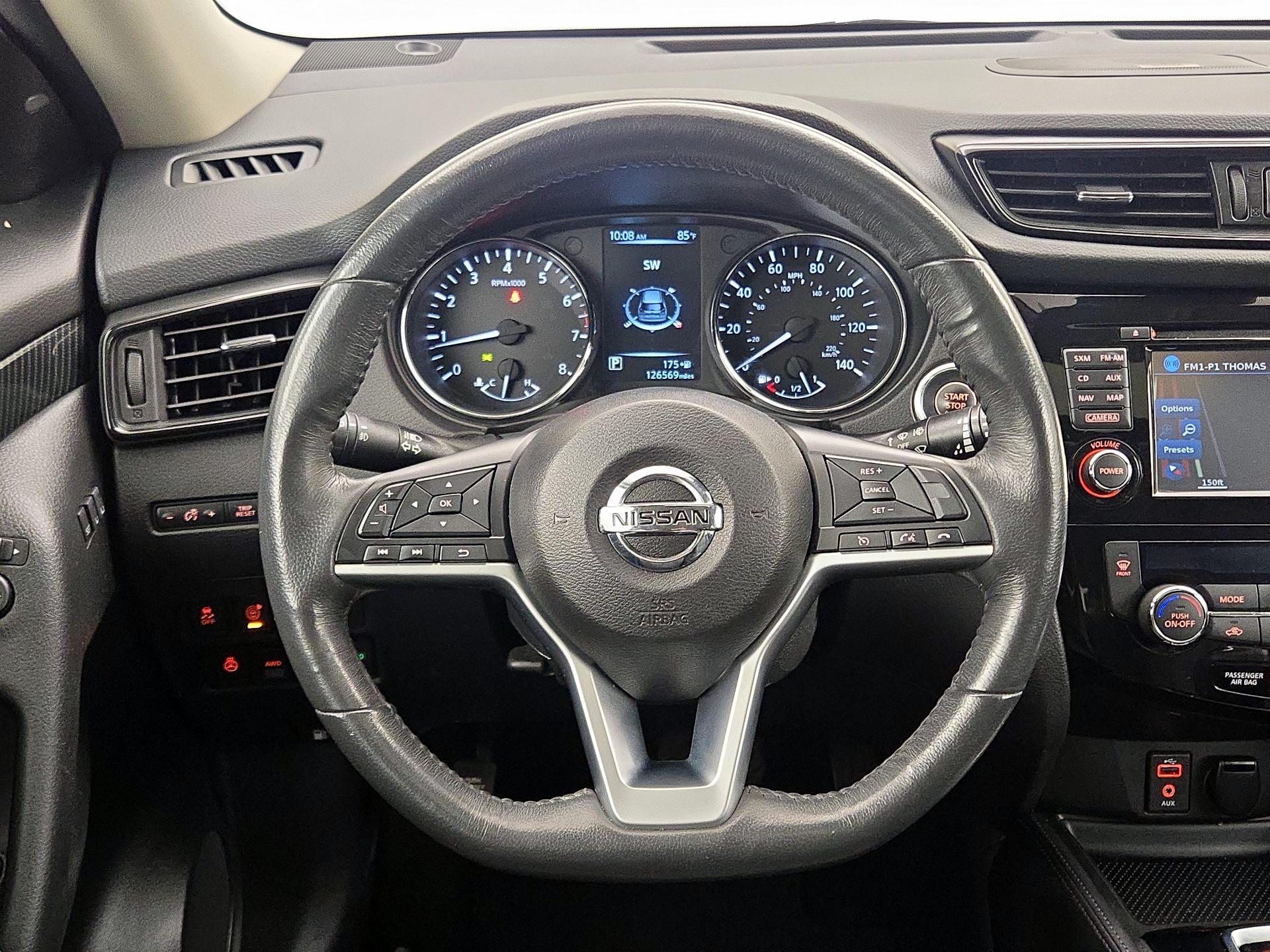 Thumbnail: 2017 Nissan Rogue - 10