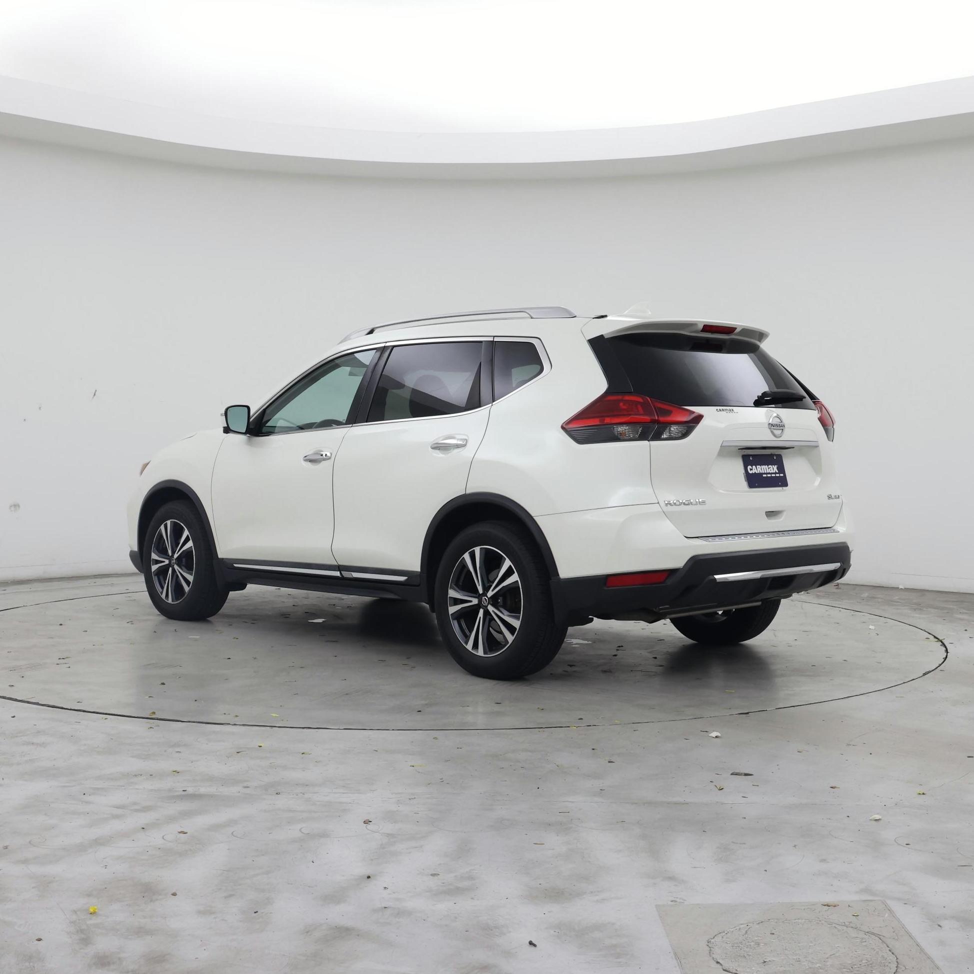 Thumbnail: 2017 Nissan Rogue - 2