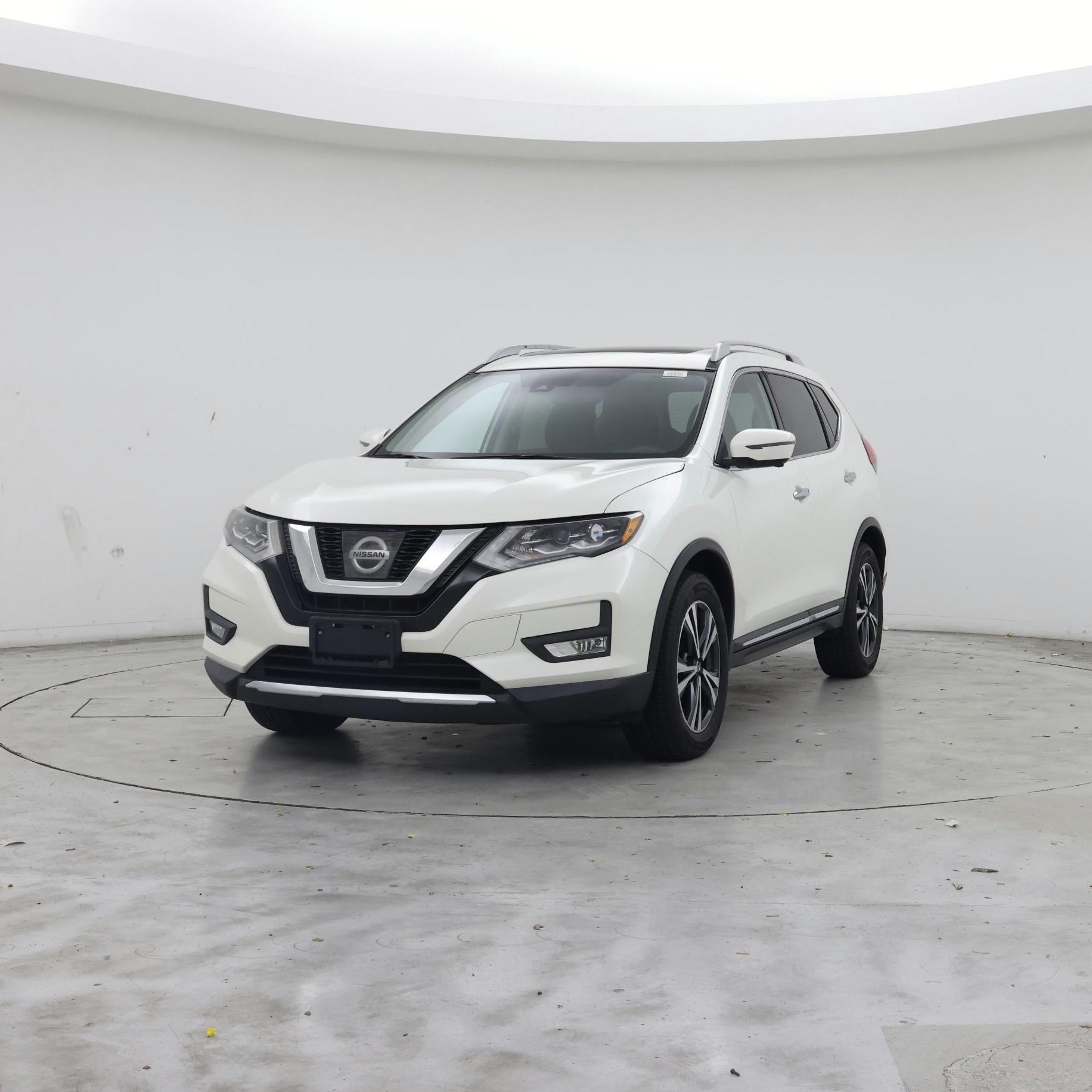 Thumbnail: 2017 Nissan Rogue - 4