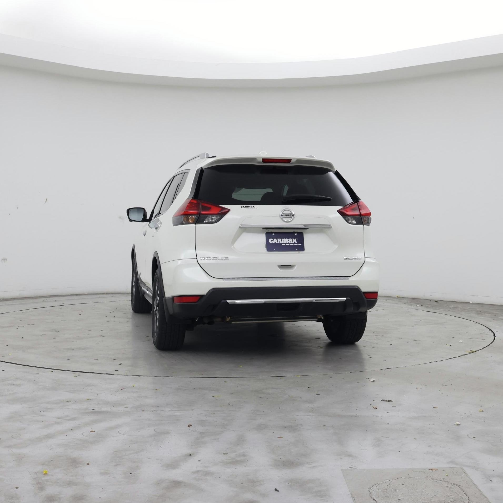 Thumbnail: 2017 Nissan Rogue - 6
