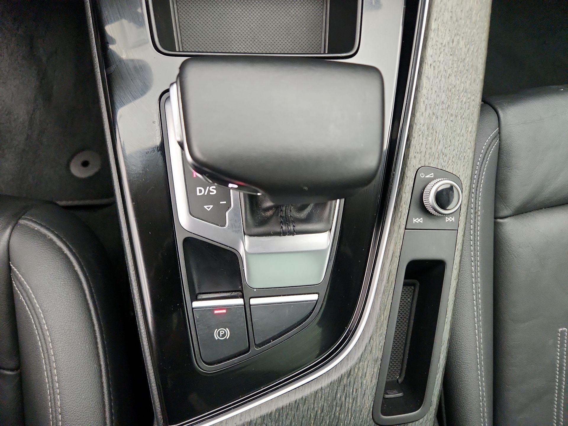 Thumbnail: 2020 Audi A4 - 17