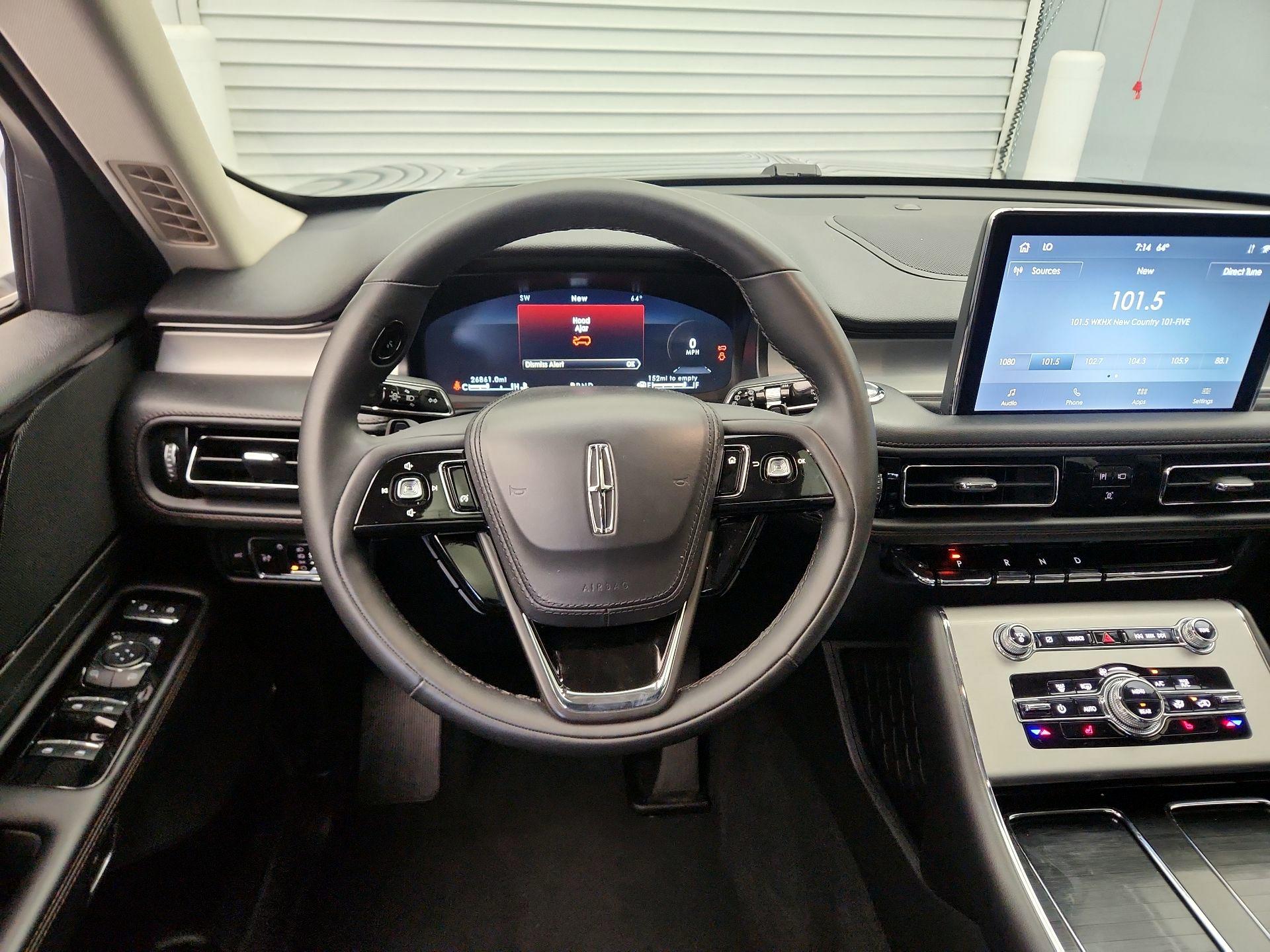 Thumbnail: 2023 Lincoln Aviator - 10