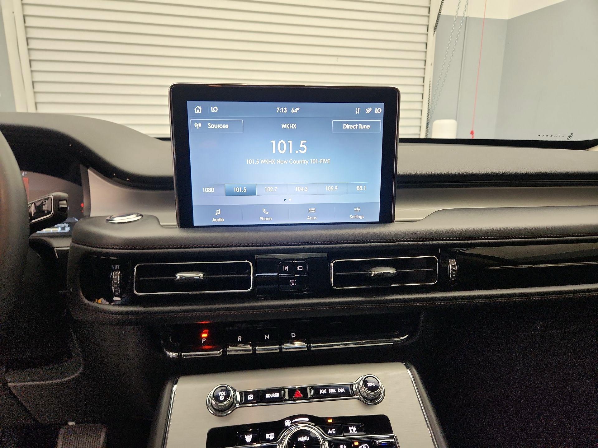 Thumbnail: 2023 Lincoln Aviator - 15