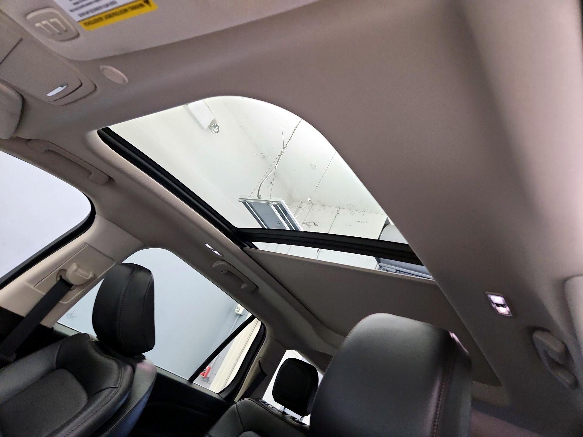Thumbnail: 2023 Lincoln Aviator - 19