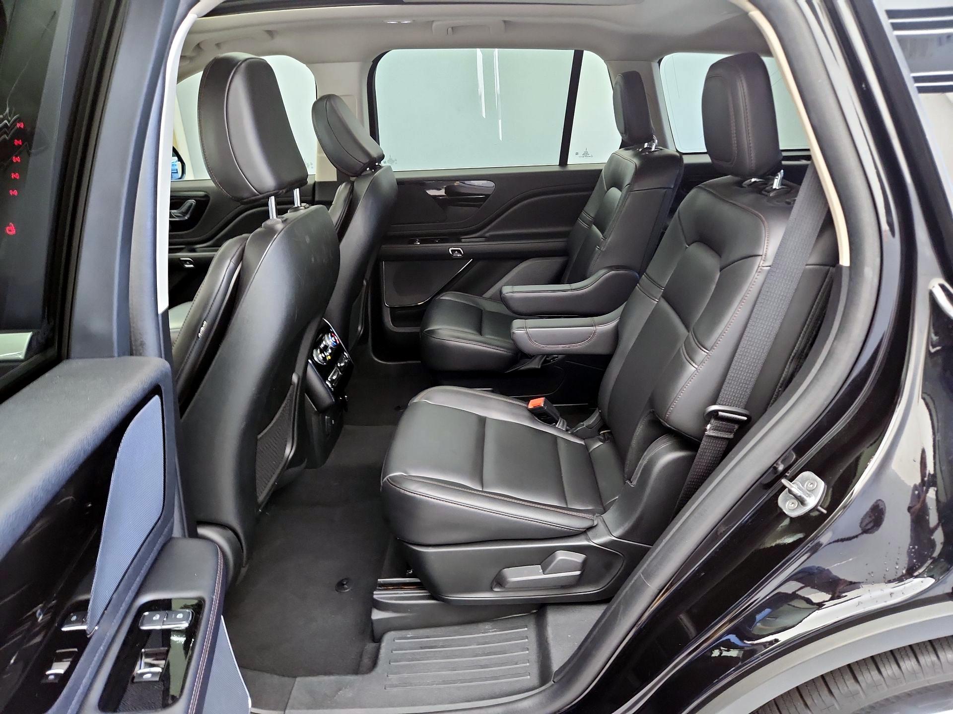 Thumbnail: 2023 Lincoln Aviator - 20