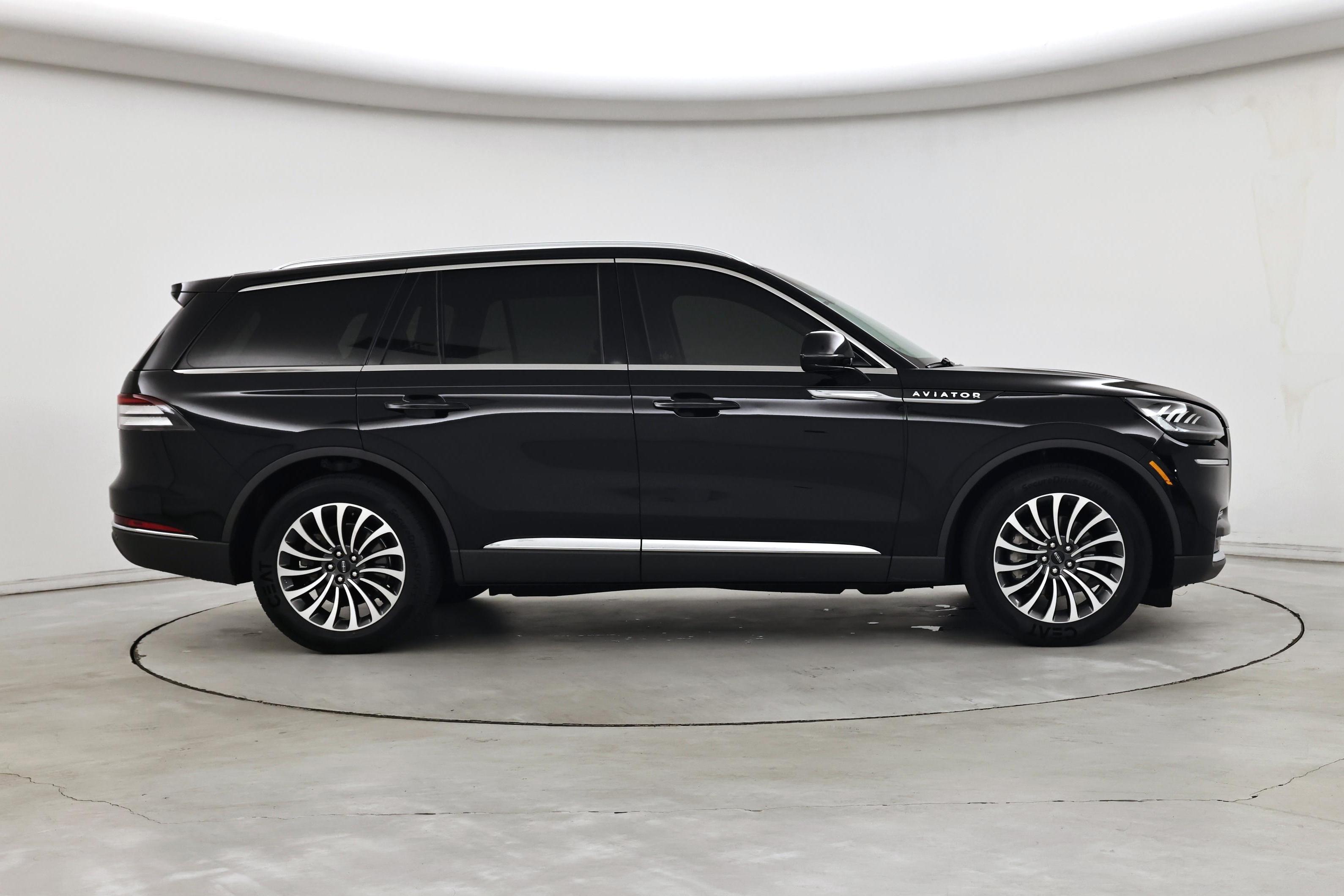 Thumbnail: 2023 Lincoln Aviator - 7