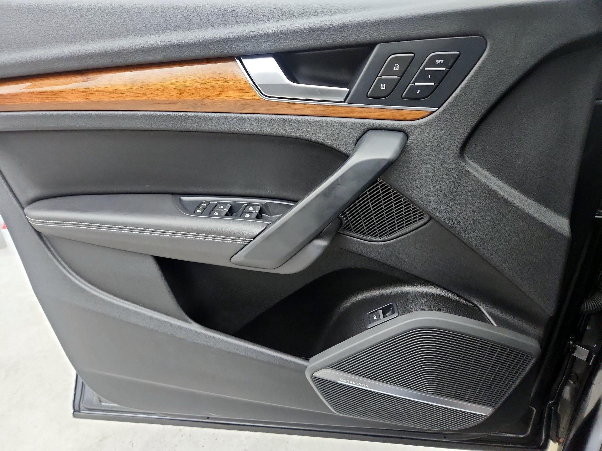 Thumbnail: 2023 Audi Q5 - 12