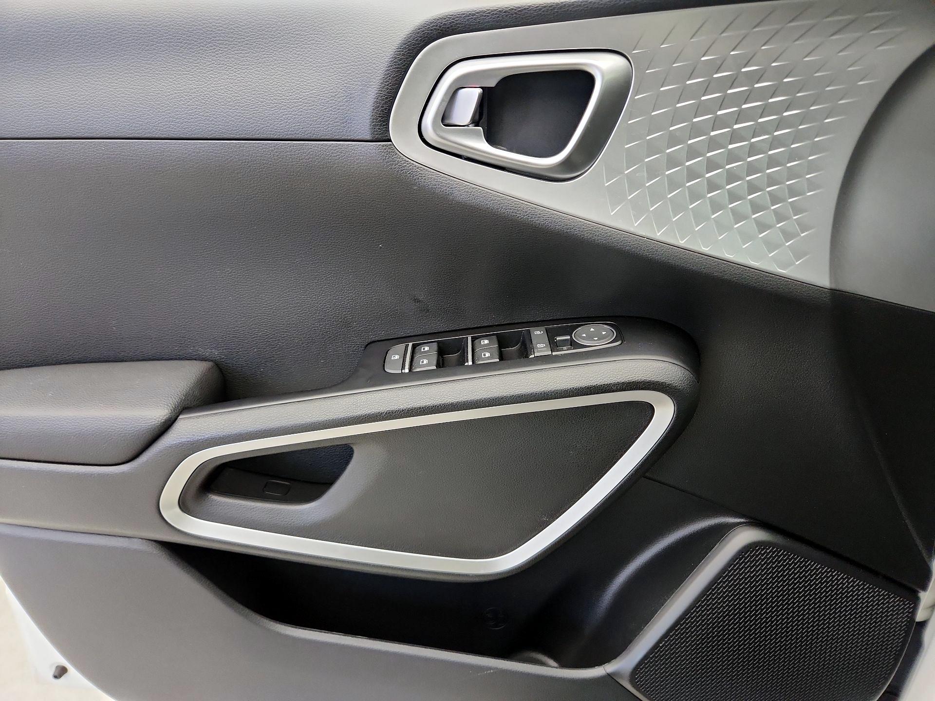 Thumbnail: 2023 Kia Soul - 12