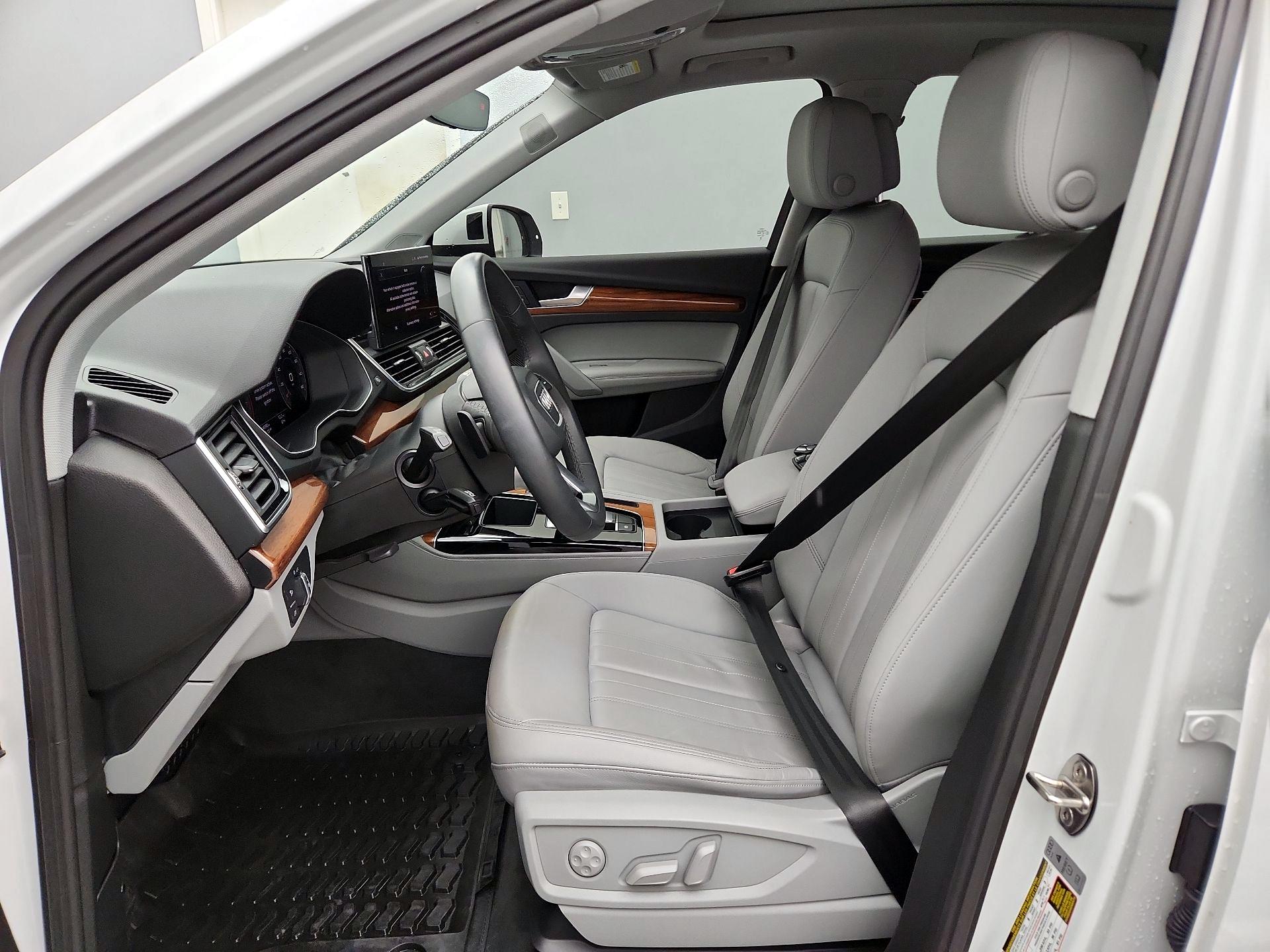 Thumbnail: 2023 Audi Q5 - 11