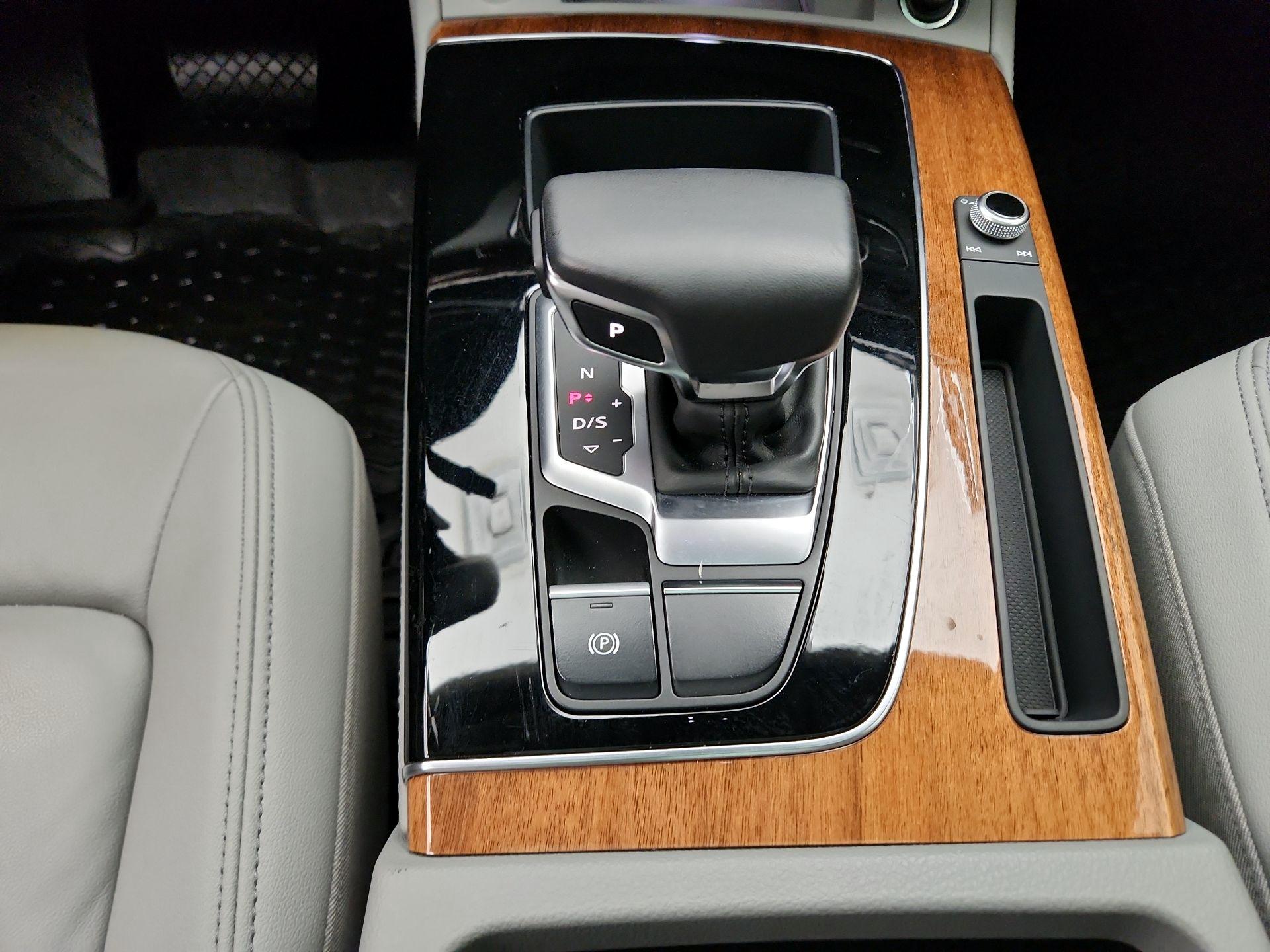 Thumbnail: 2023 Audi Q5 - 18