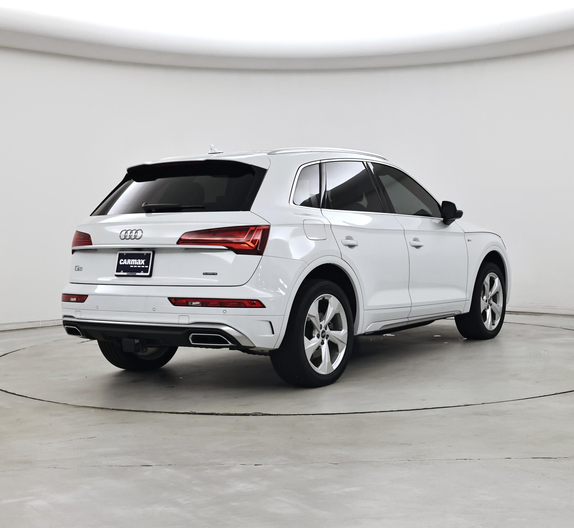 Thumbnail: 2023 Audi Q5 - 8