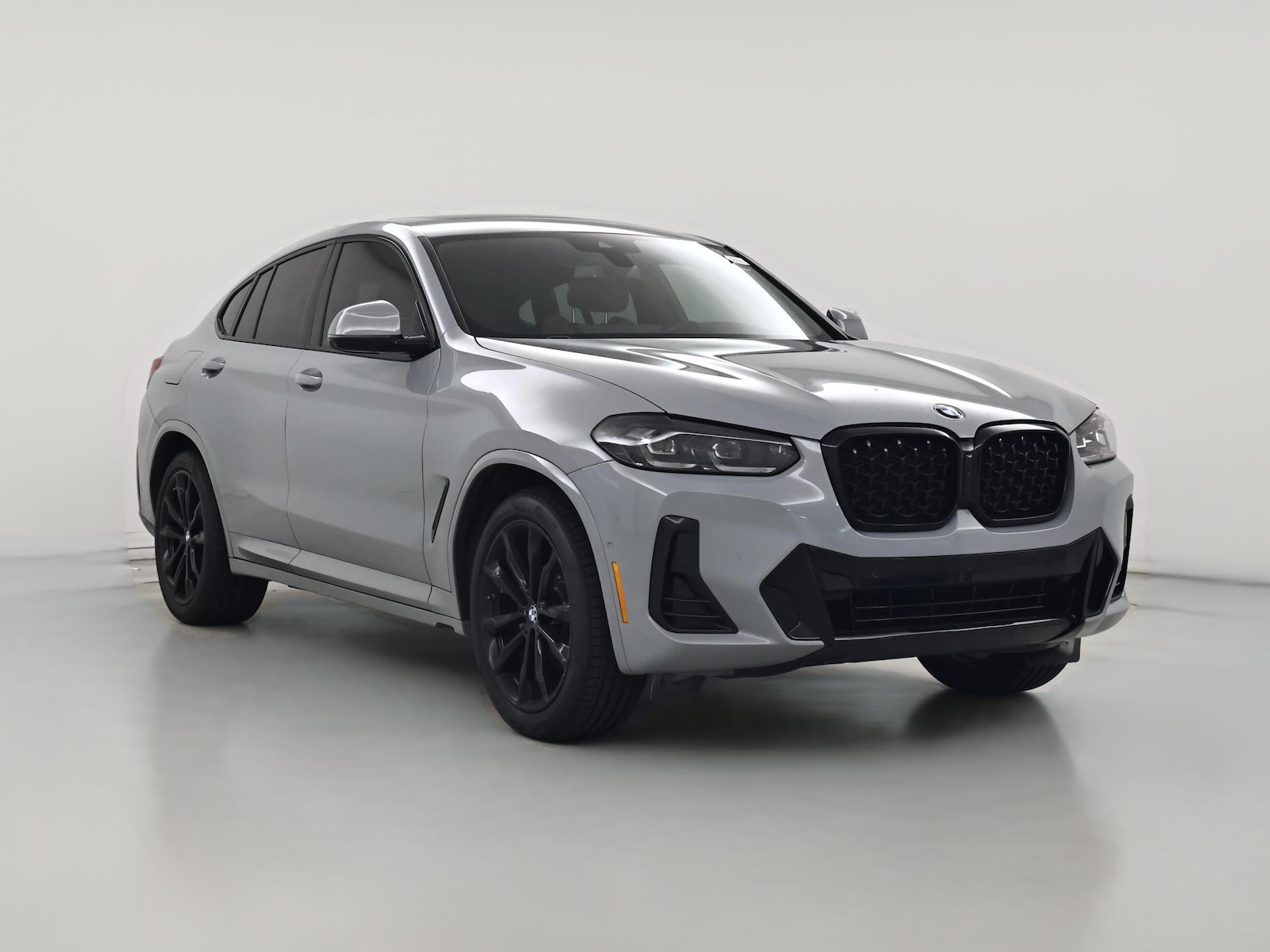 2023 BMW X4