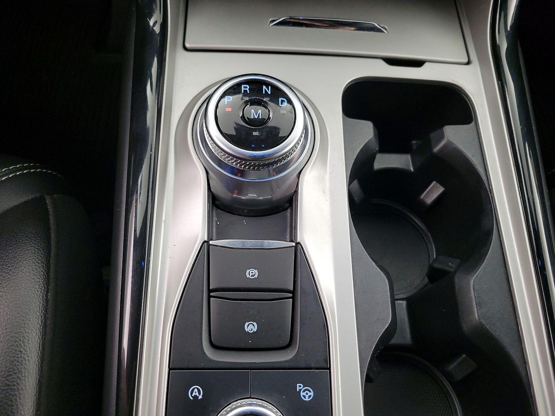 Thumbnail: 2021 Ford Explorer - 17