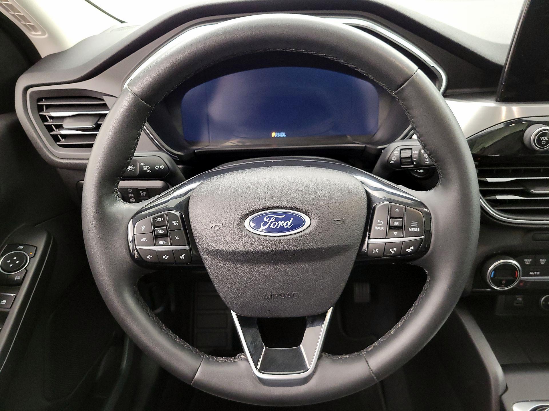 Thumbnail: 2021 Ford Escape - 10