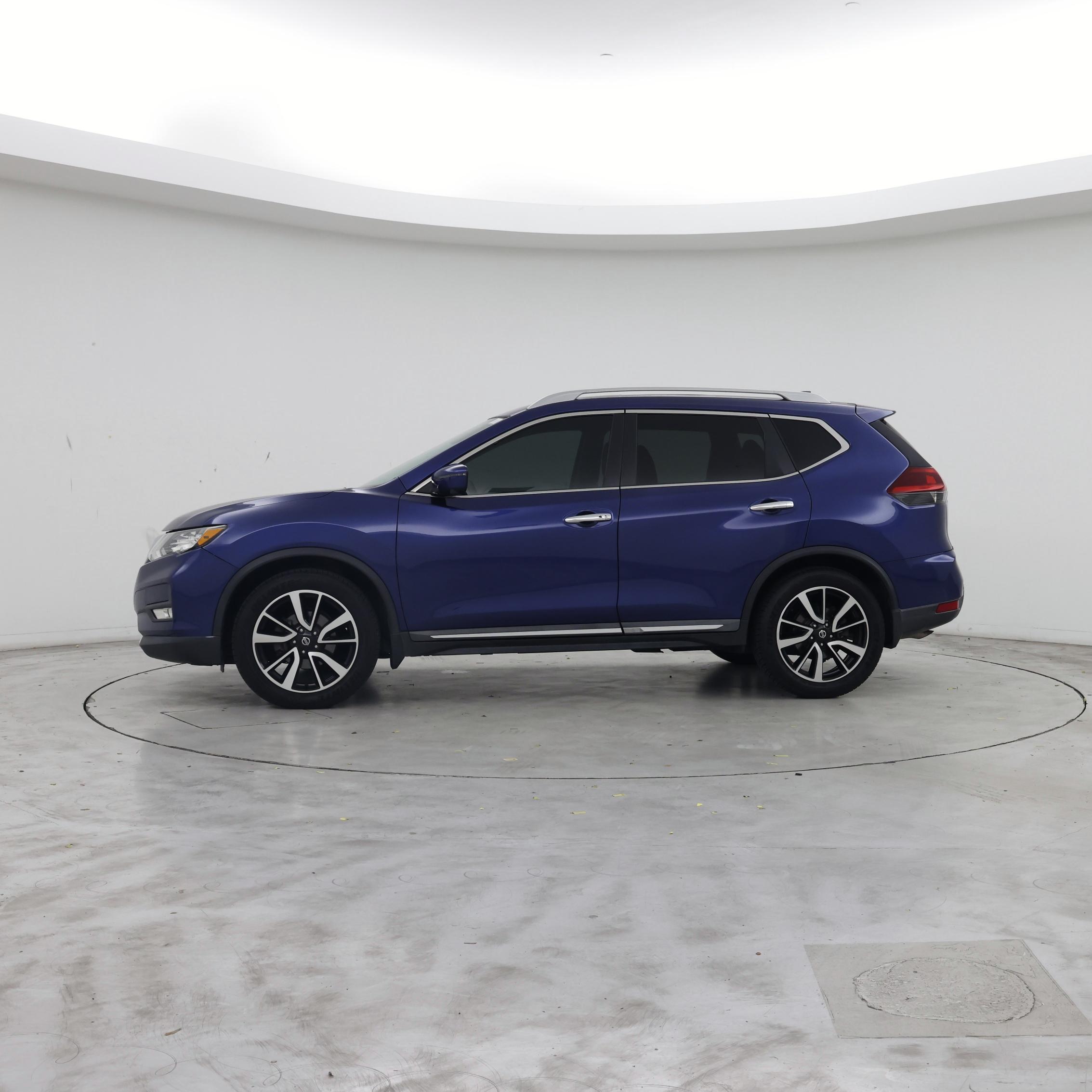 Thumbnail: 2020 Nissan Rogue - 3