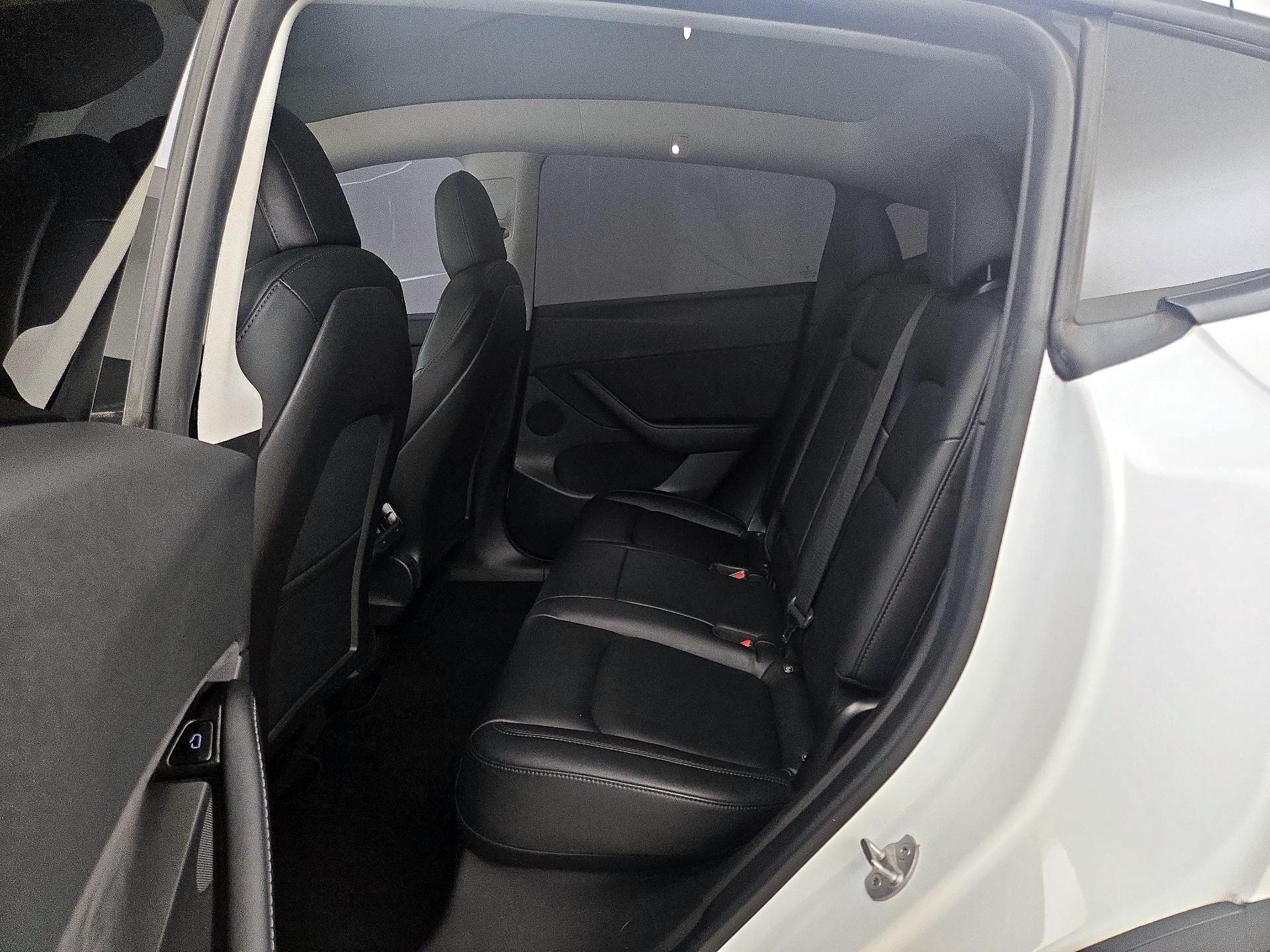 Thumbnail: 2021 Tesla Model Y - 19