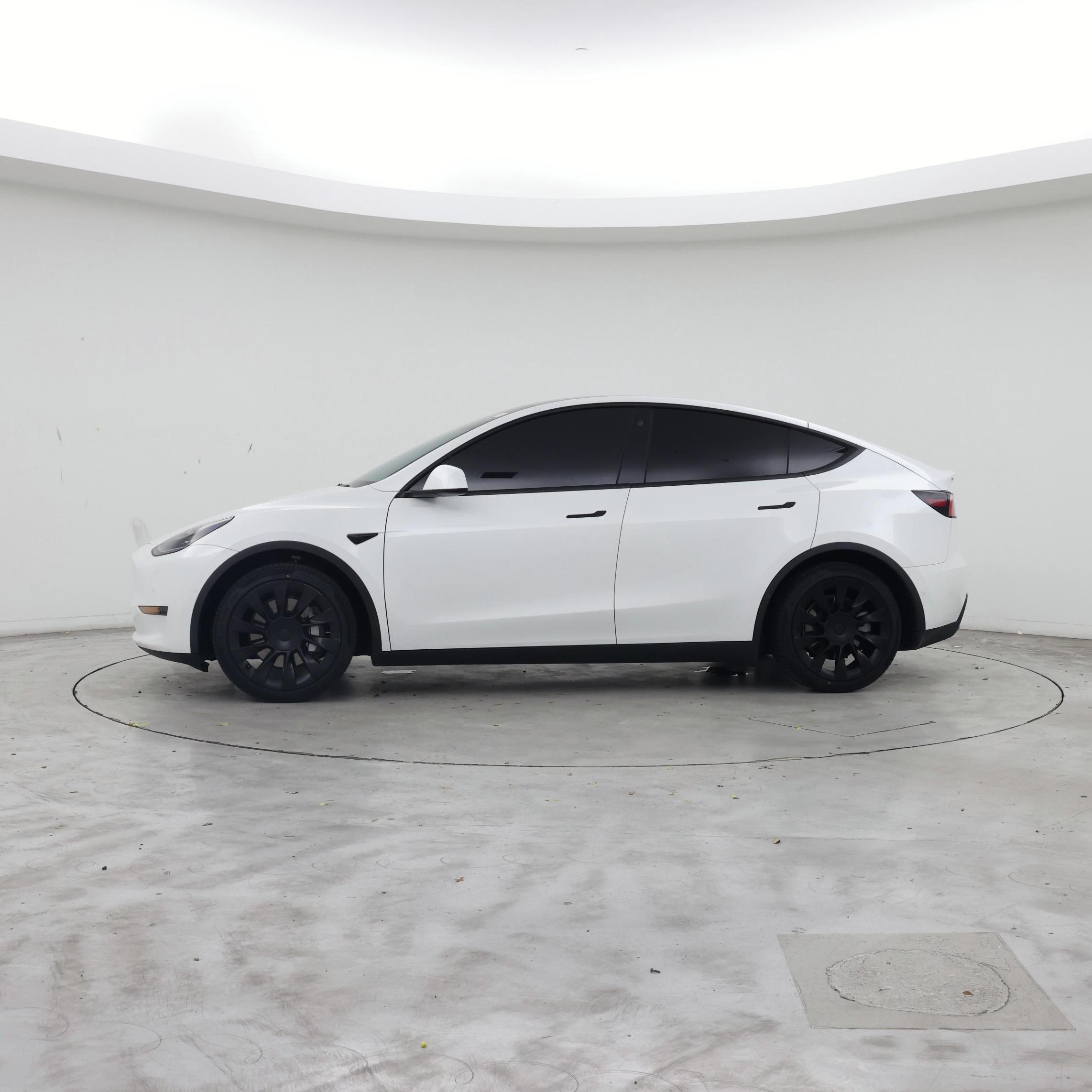 Thumbnail: 2021 Tesla Model Y - 3