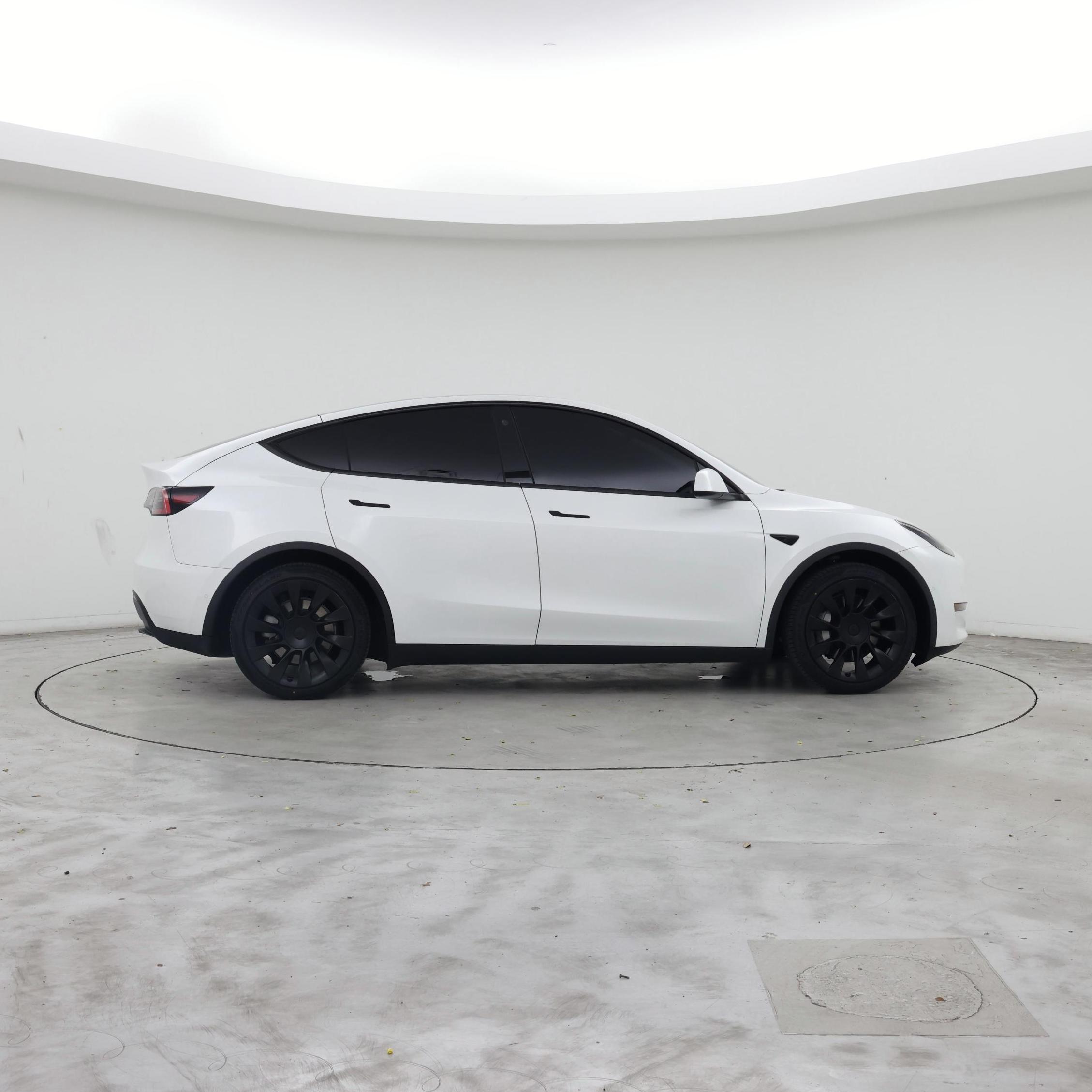 Thumbnail: 2021 Tesla Model Y - 7