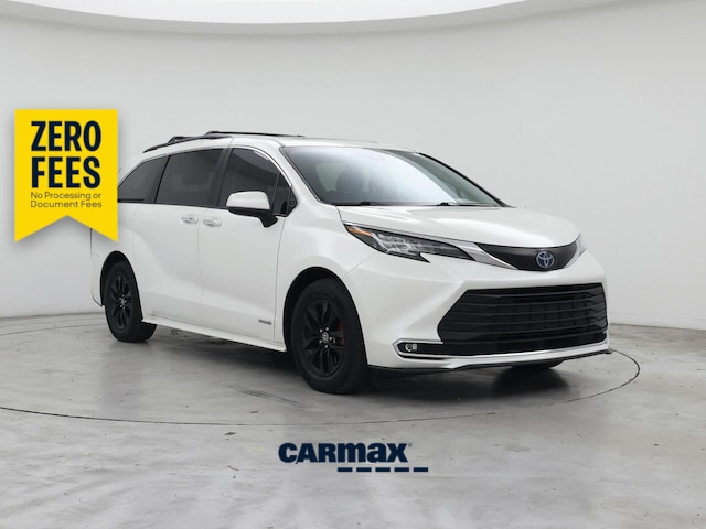 White 2021 Toyota Sienna XLE 7-Passenger FWD Minivan Front-Wheel Drive Automatic