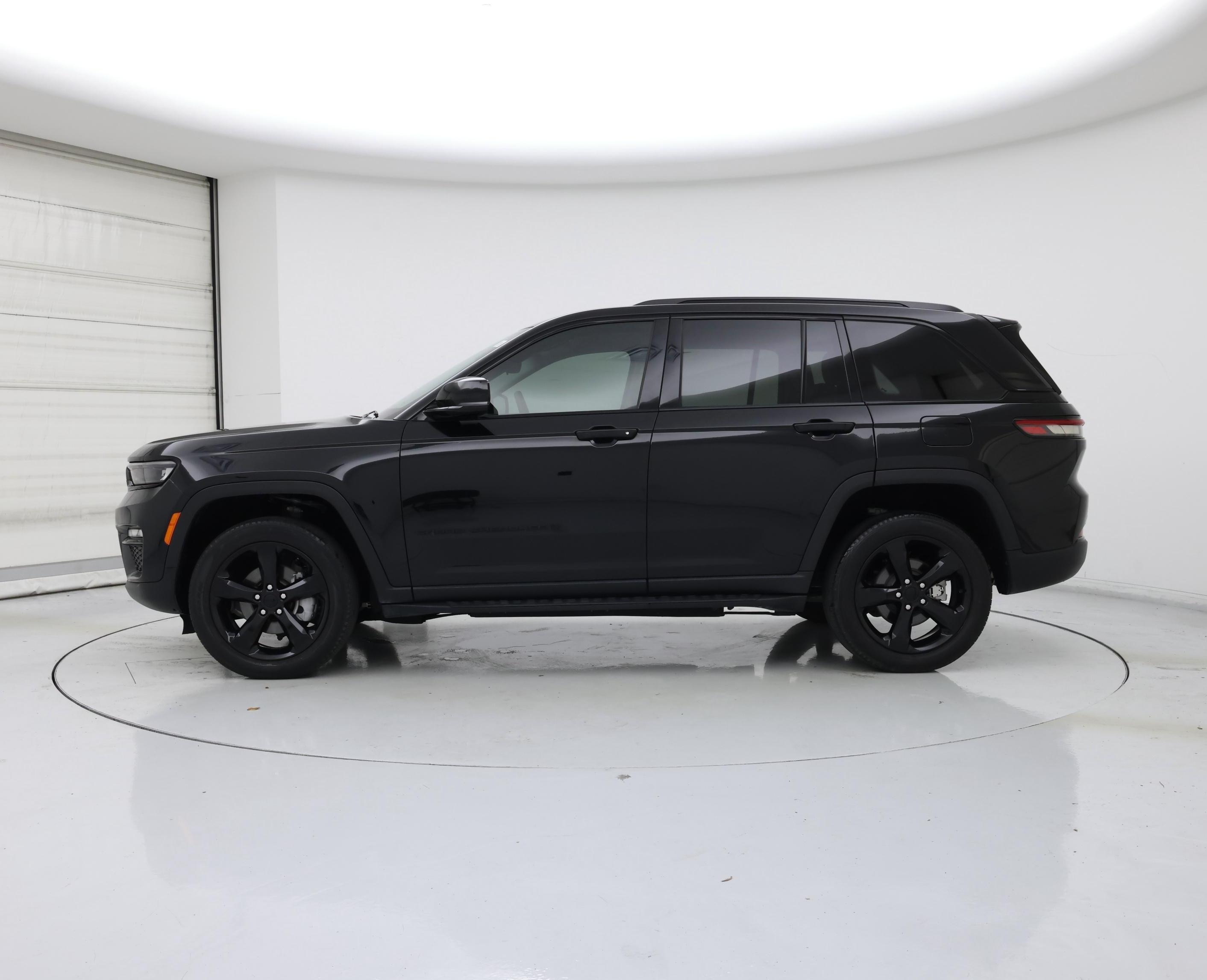 Thumbnail: 2023 Jeep Grand Cherokee - 3