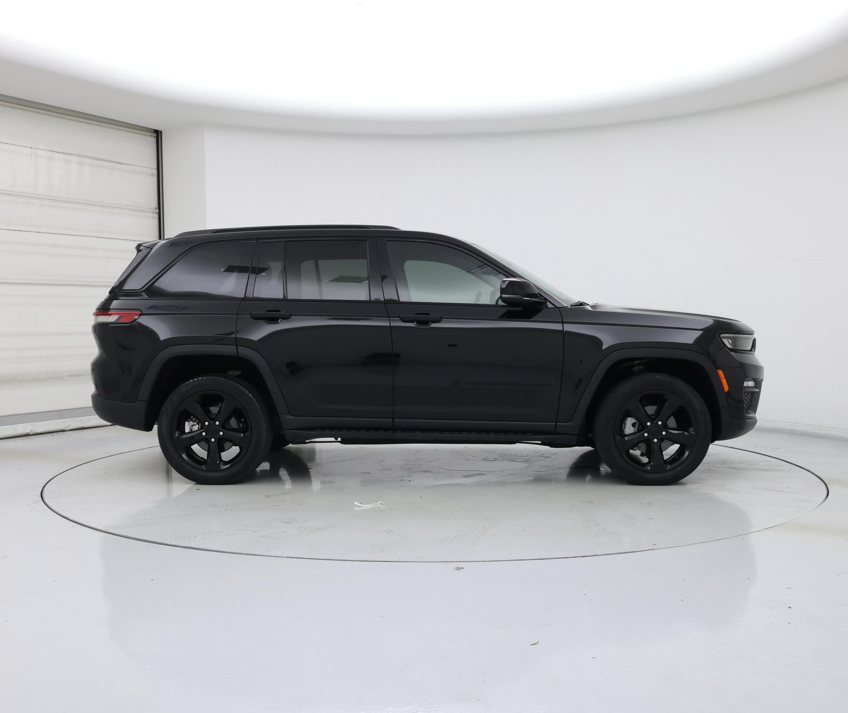 Thumbnail: 2023 Jeep Grand Cherokee - 7
