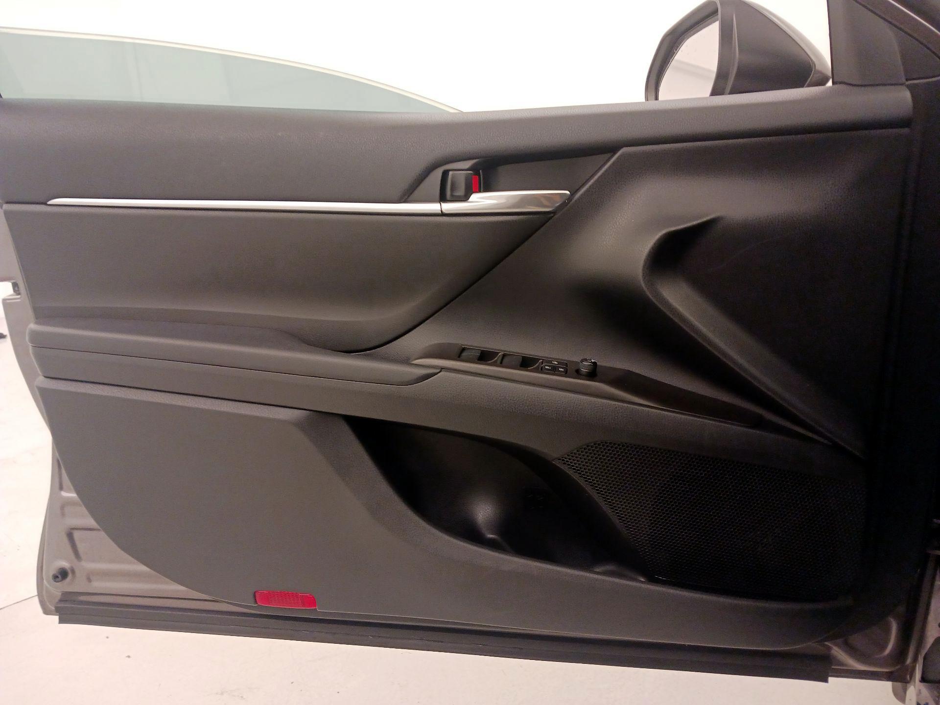 Thumbnail: 2023 Toyota Camry - 12