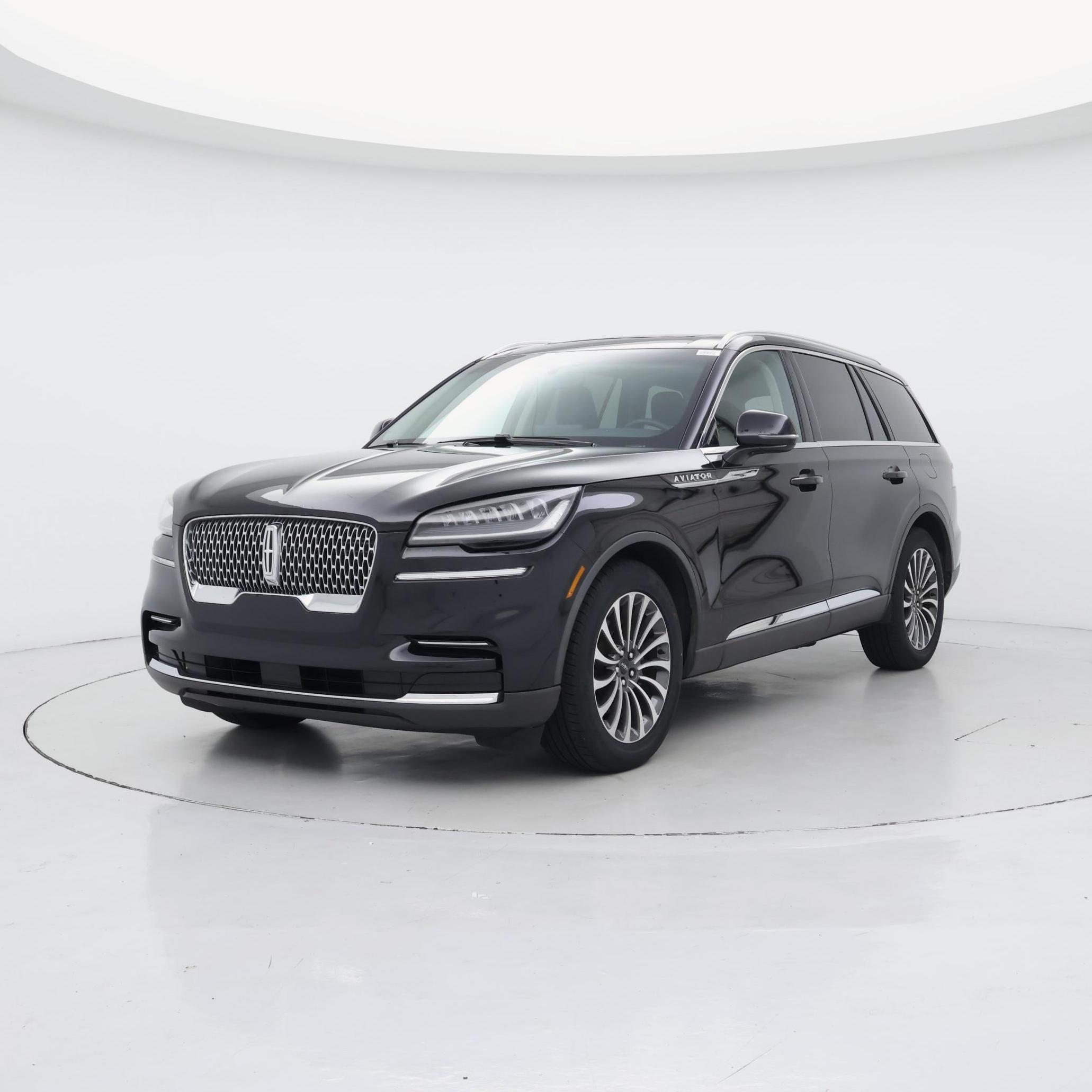 Thumbnail: 2023 Lincoln Aviator - 4