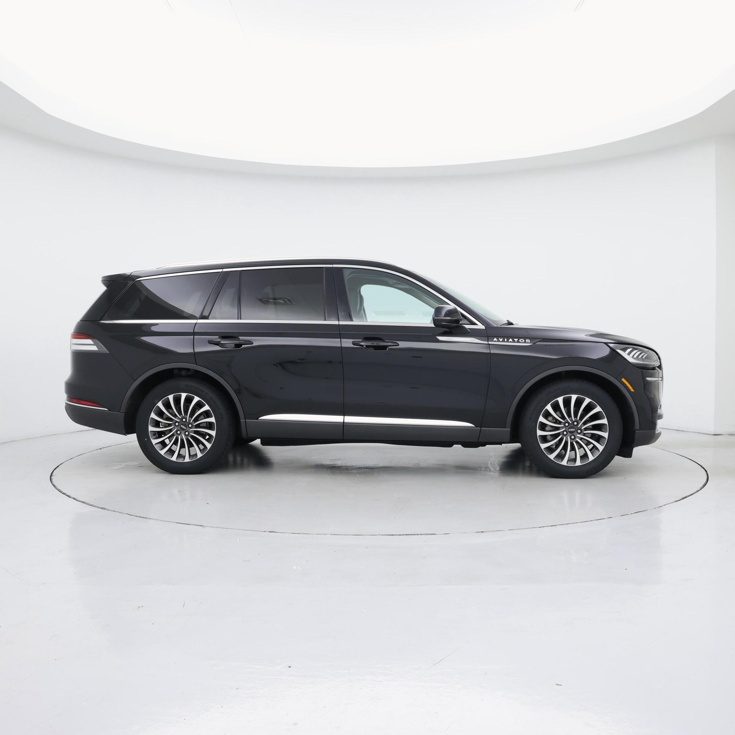 Thumbnail: 2023 Lincoln Aviator - 7