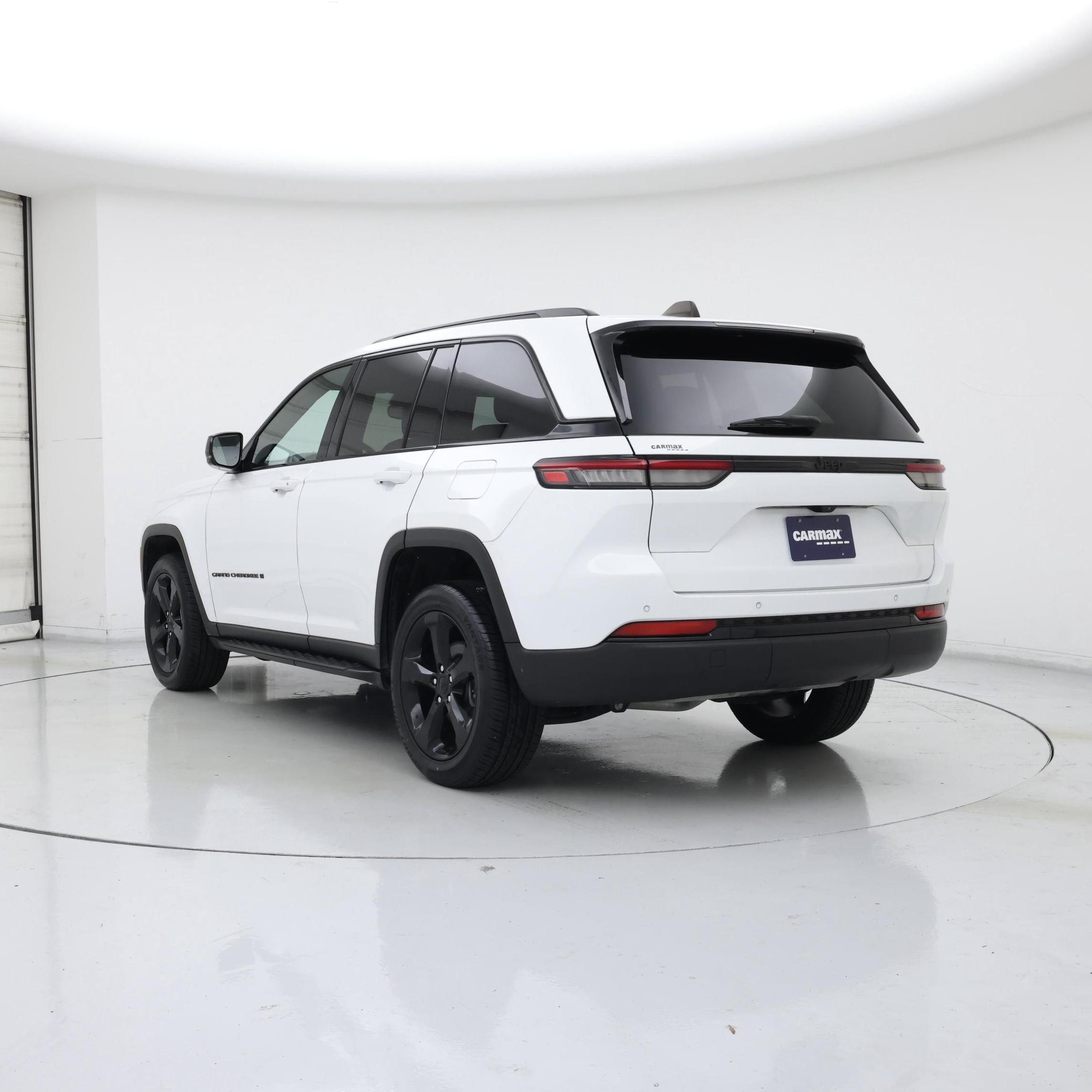 Thumbnail: 2023 Jeep Grand Cherokee - 2