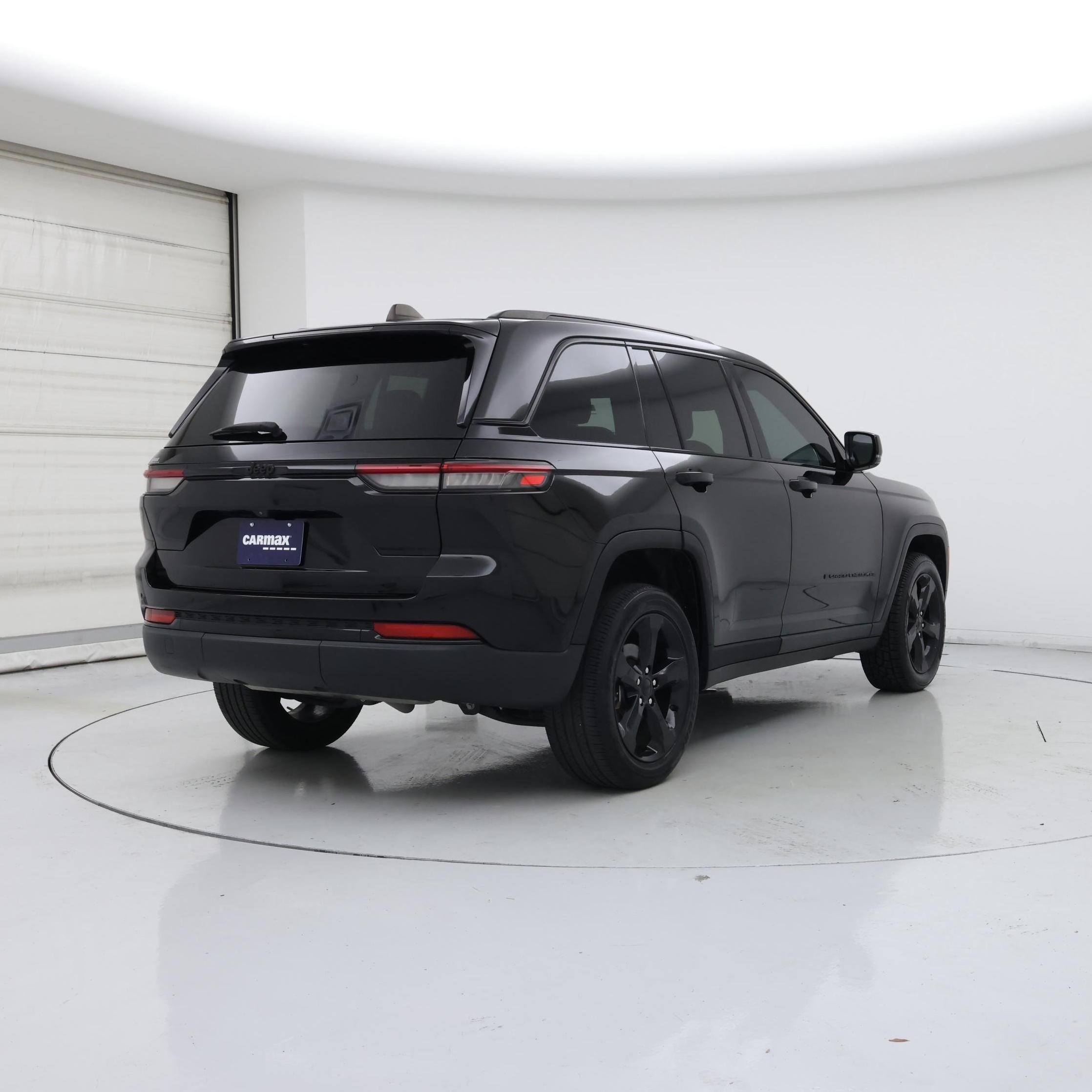 Thumbnail: 2023 Jeep Grand Cherokee - 8