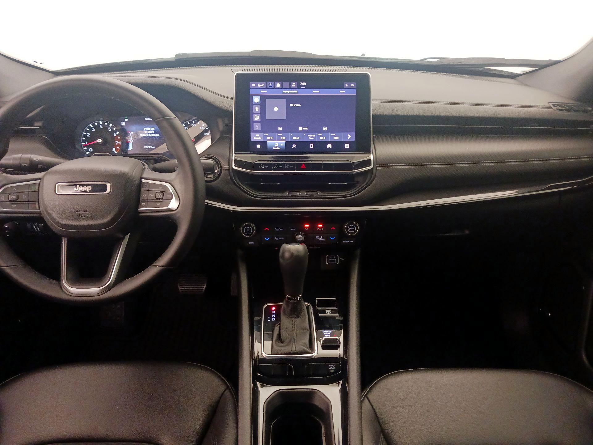 Thumbnail: 2022 Jeep Compass - 9