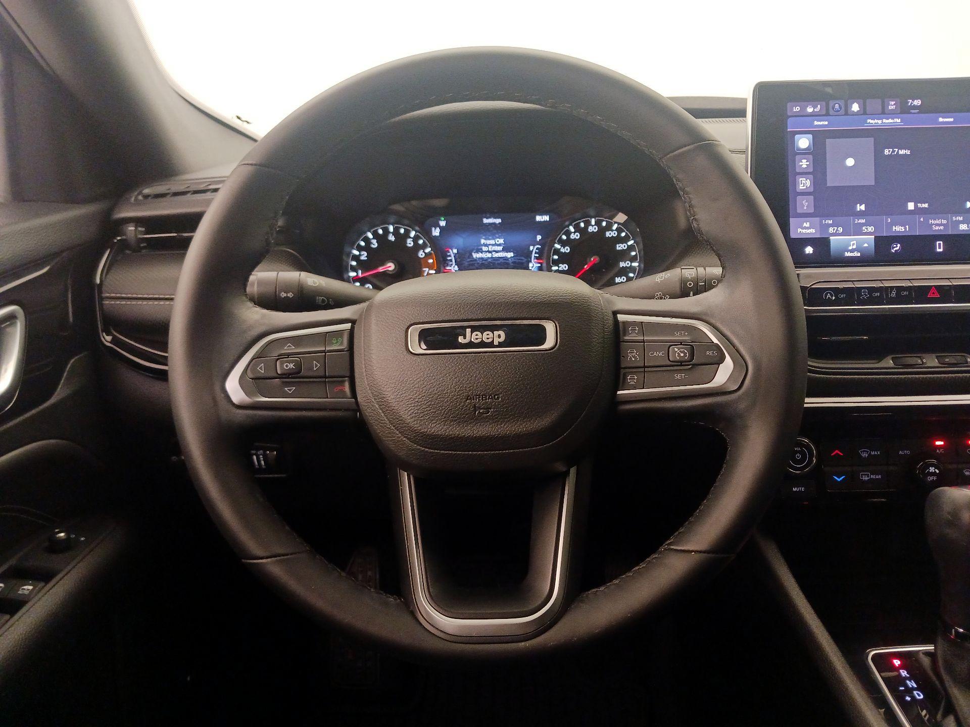 Thumbnail: 2022 Jeep Compass - 10