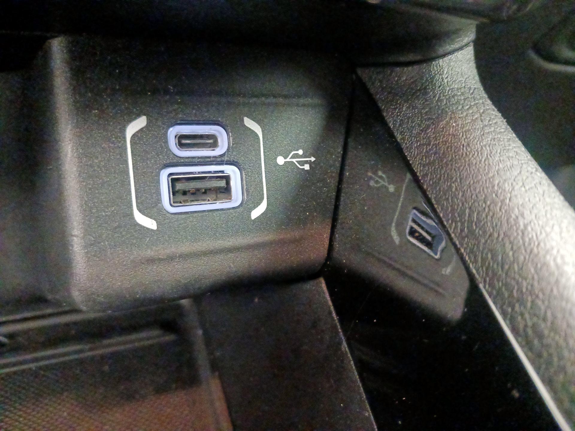 Thumbnail: 2022 Jeep Compass - 18