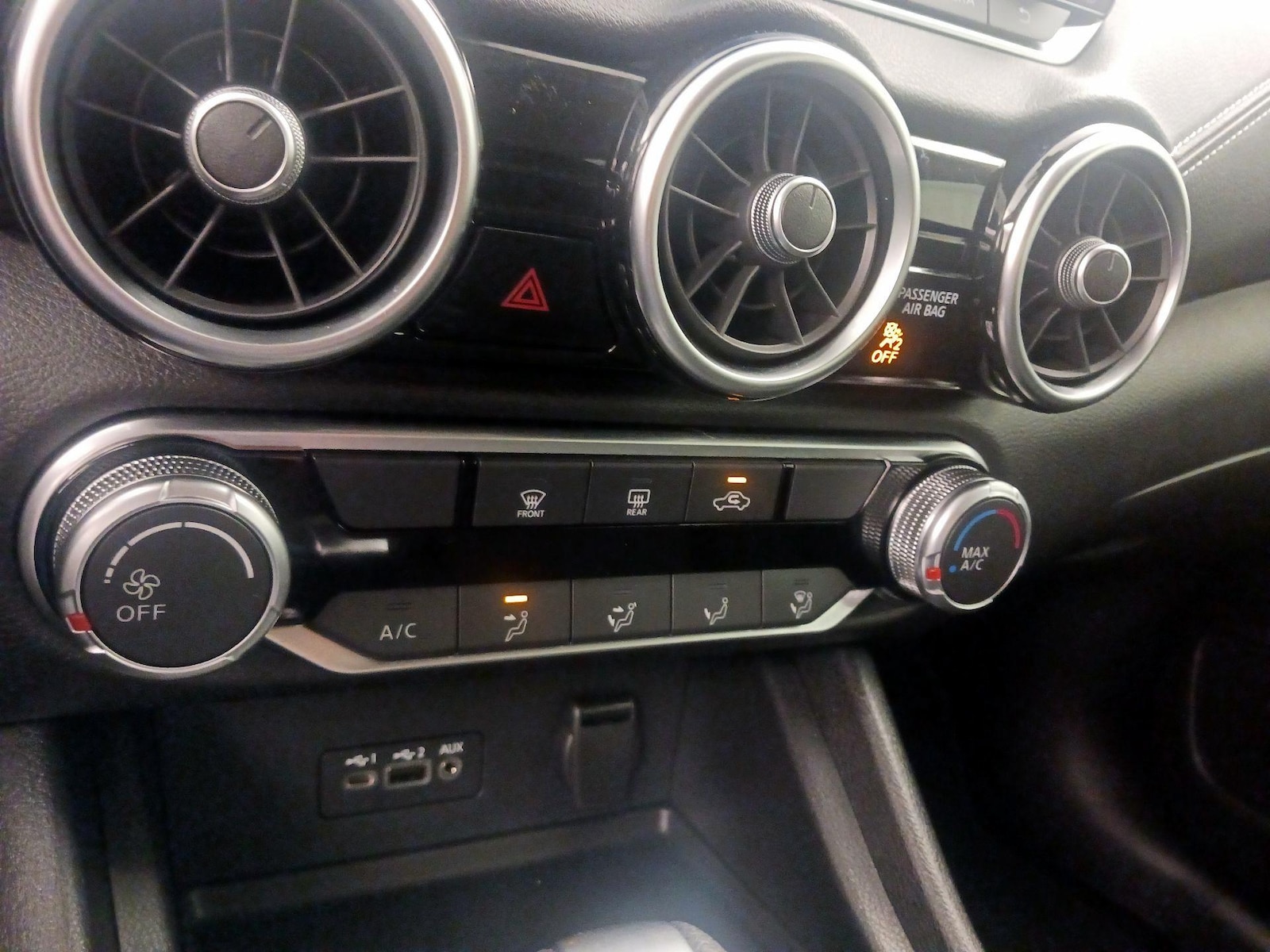 2023 Nissan Sentra SV - Photo 17