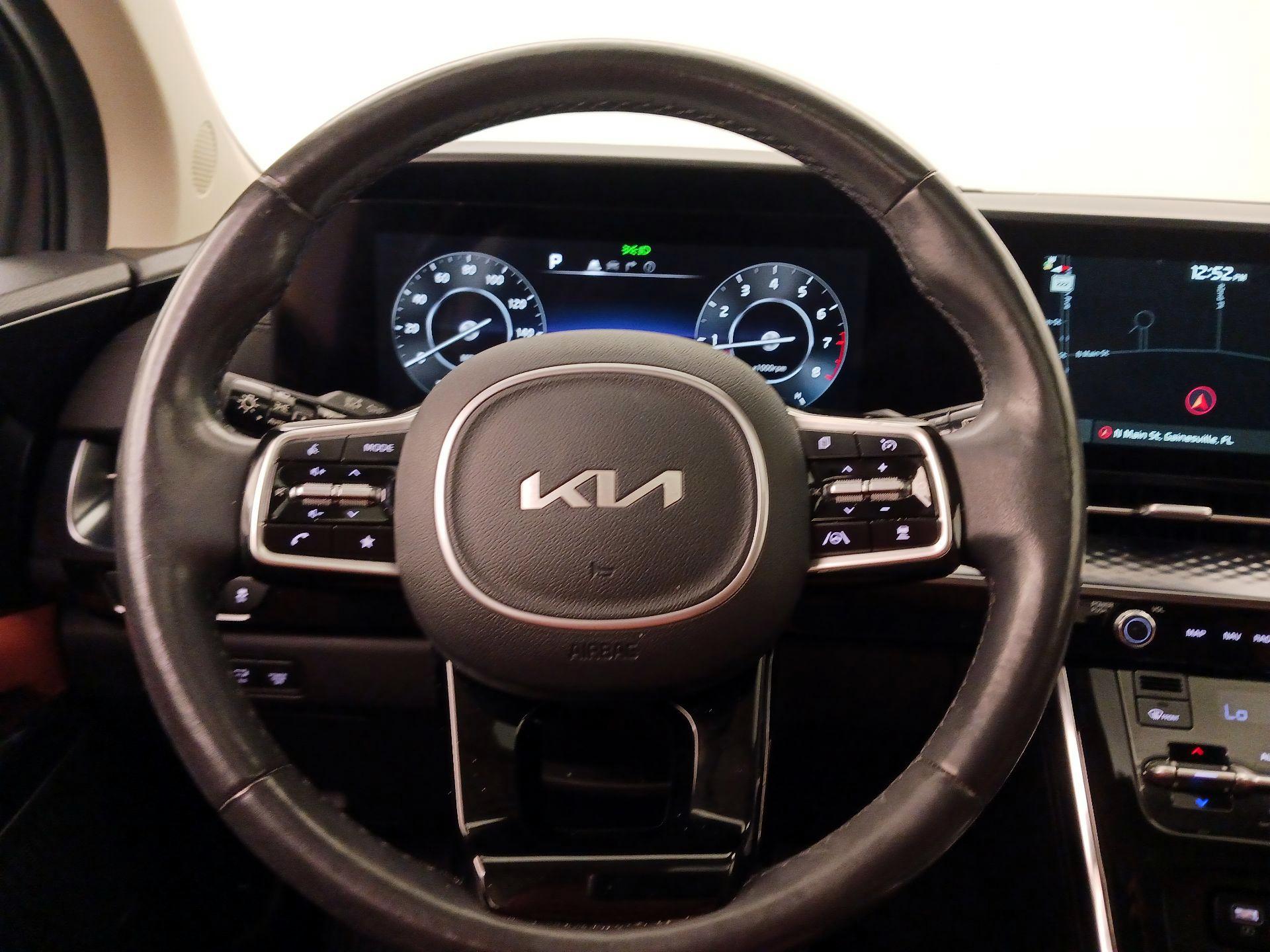 Thumbnail: 2022 Kia Carnival - 10